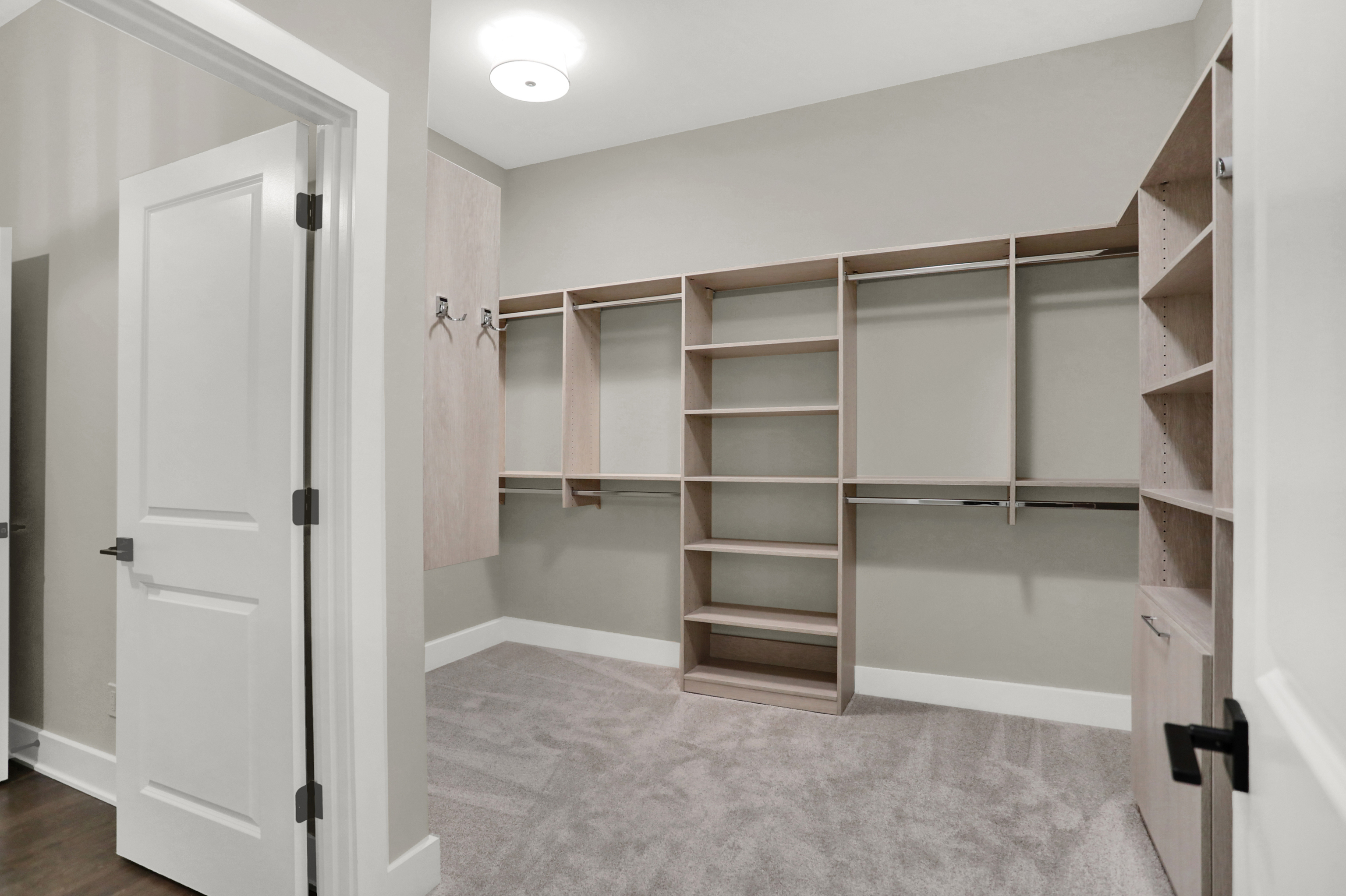 15039 Oak Hollow Lane W