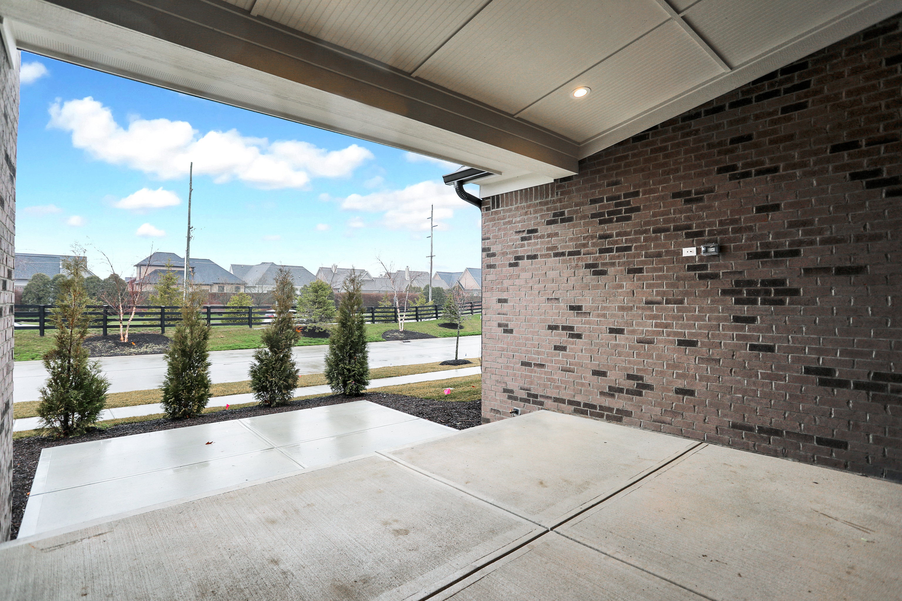 15039 Oak Hollow Lane W