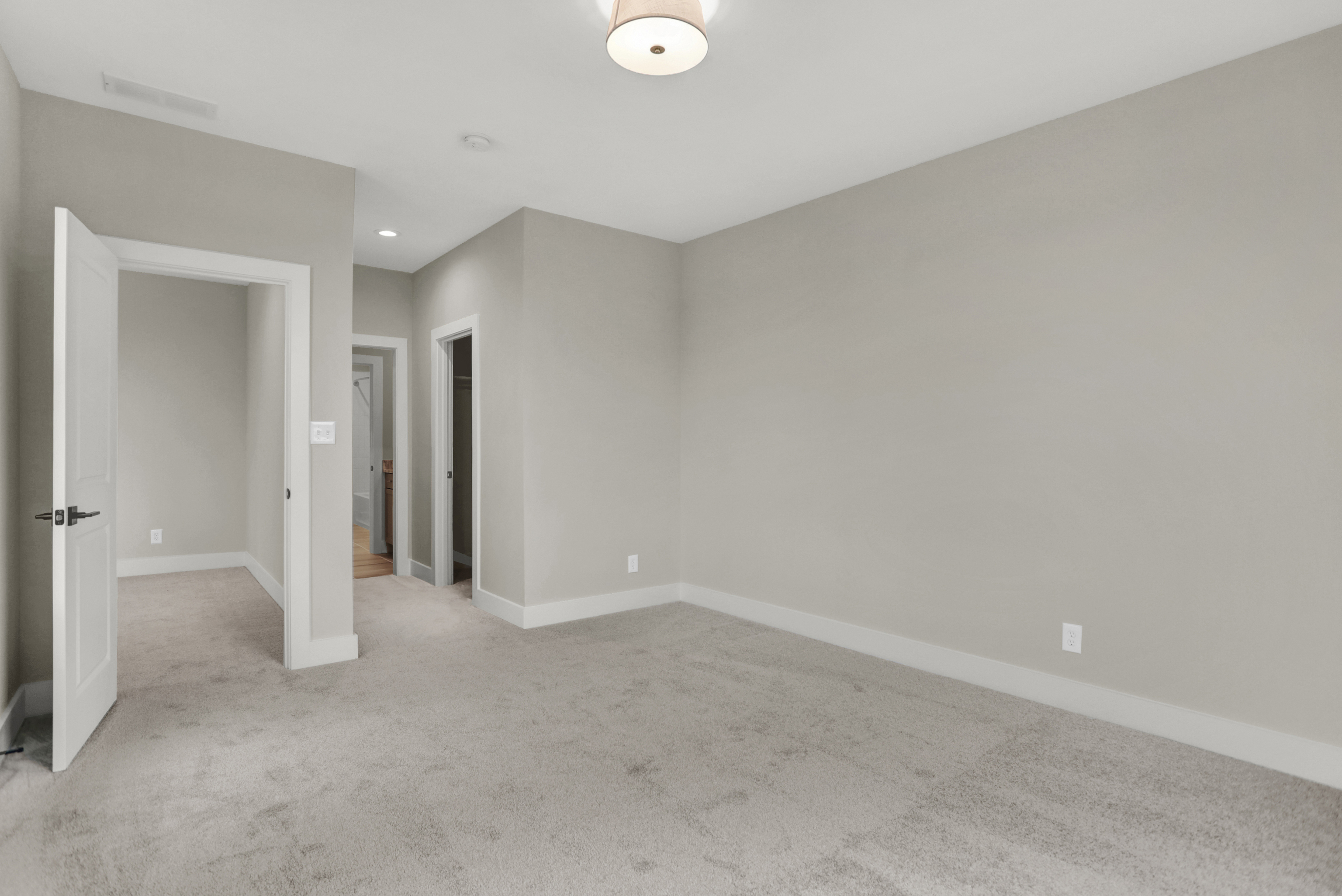 15039 Oak Hollow Lane W