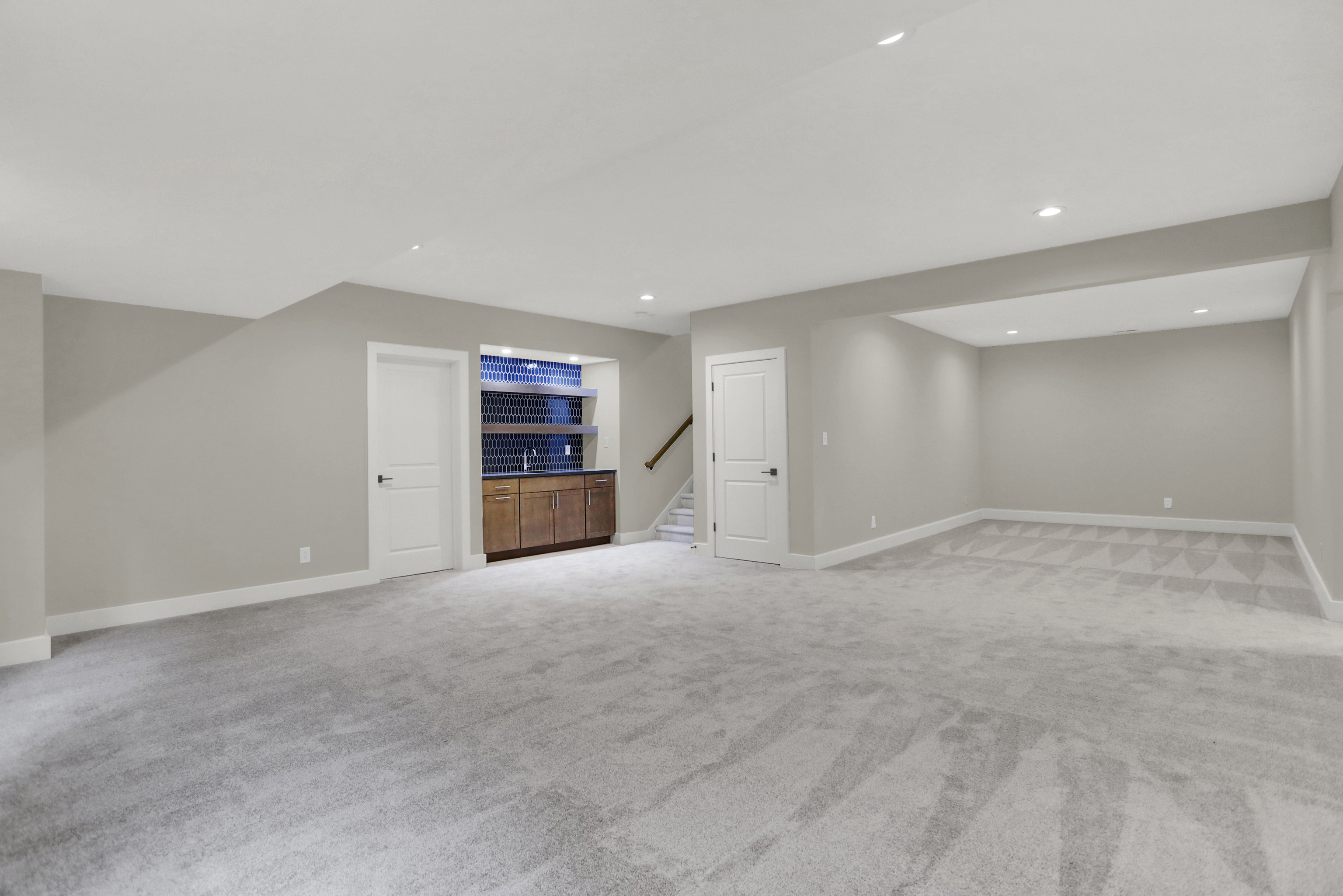 15039 Oak Hollow Lane W