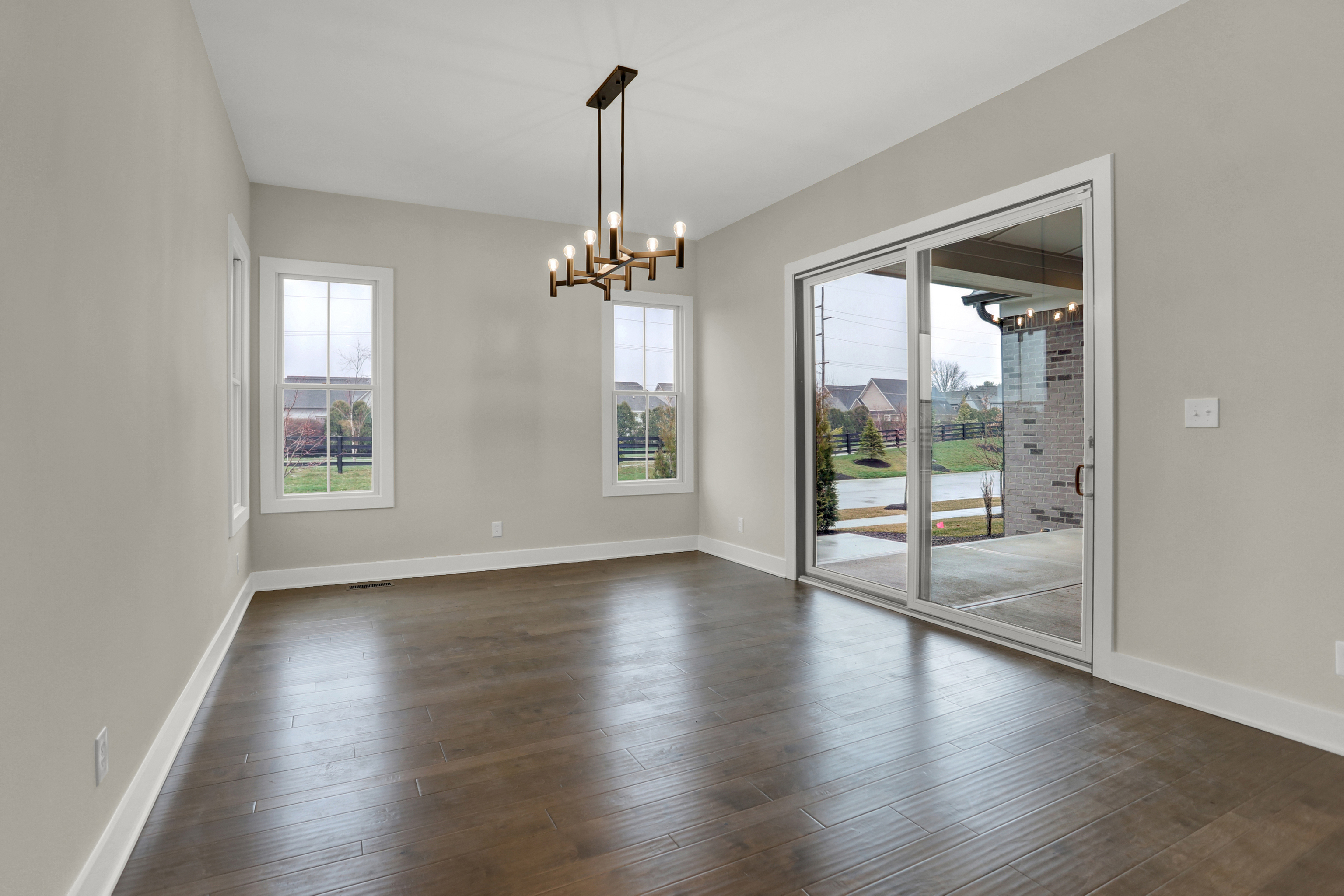 15039 Oak Hollow Lane W