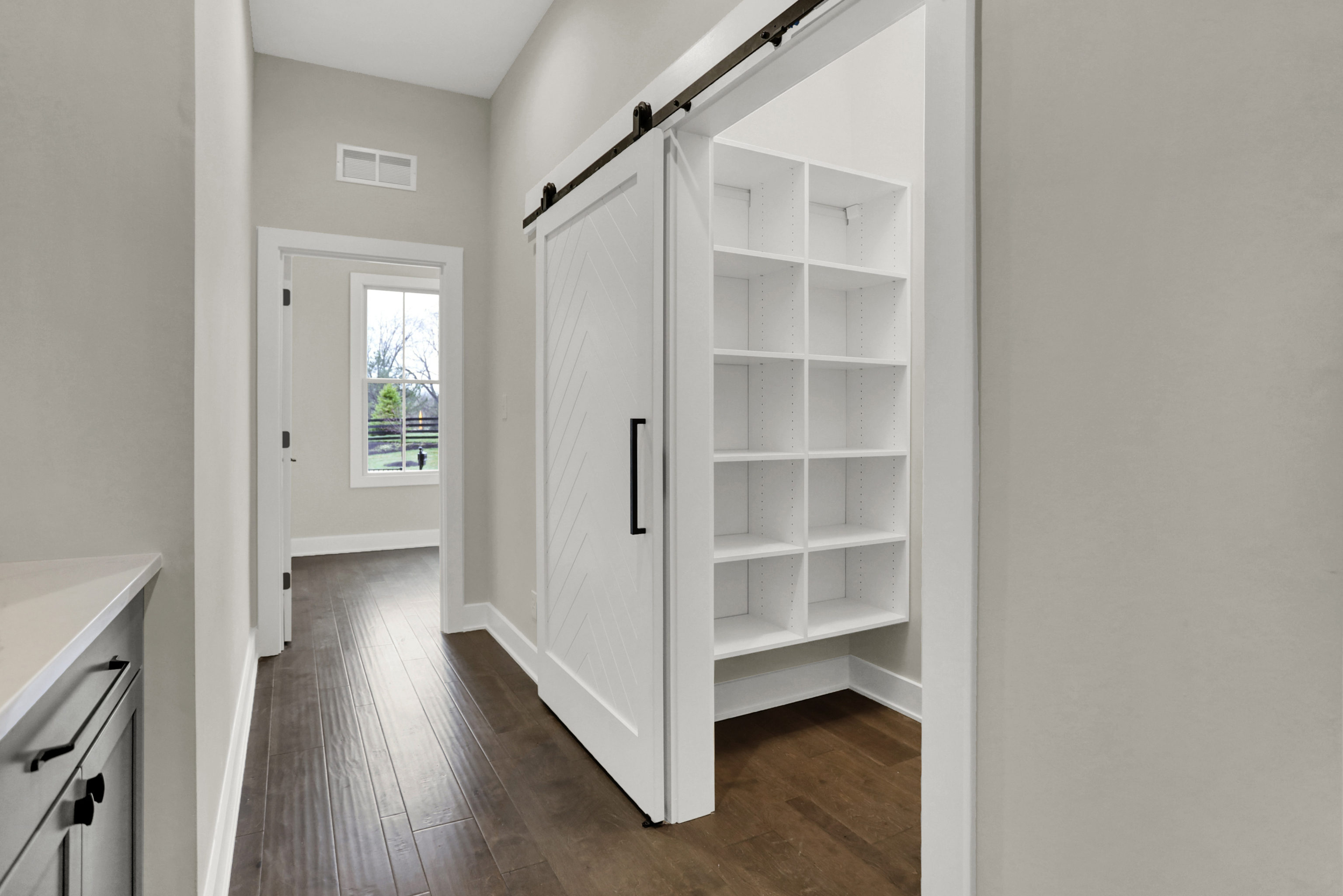 15039 Oak Hollow Lane W