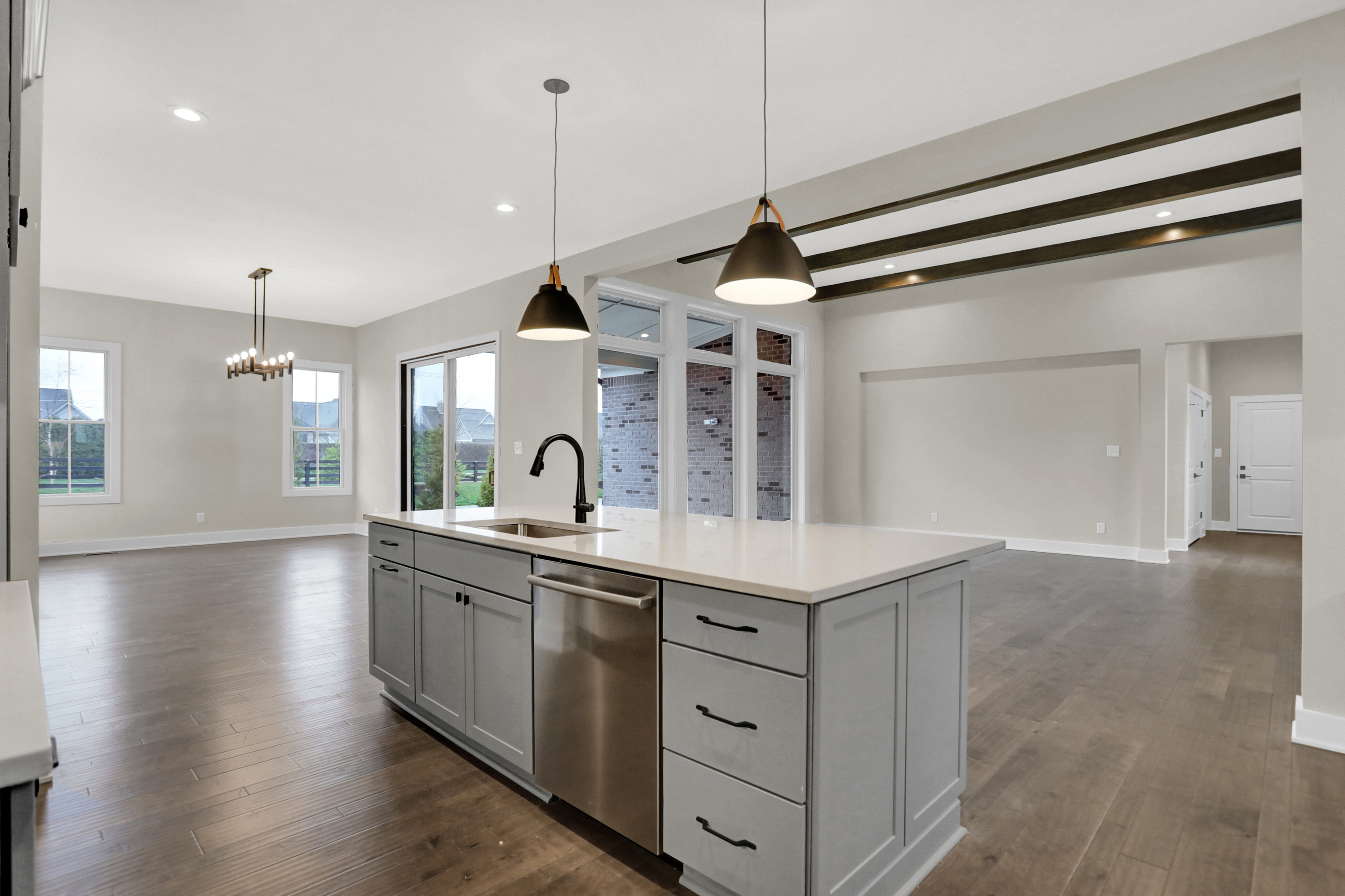 15039 Oak Hollow Lane W