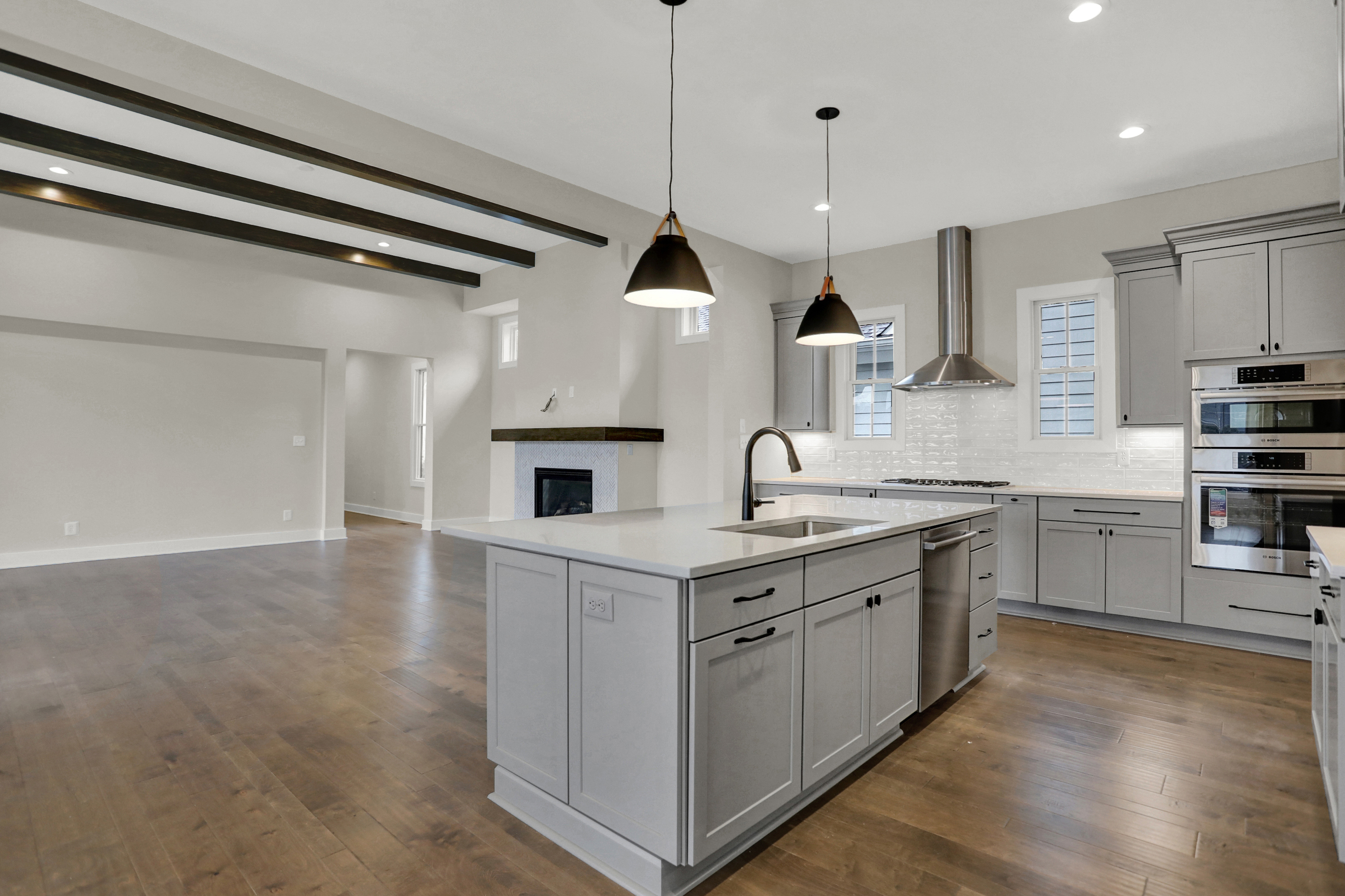 15039 Oak Hollow Lane W