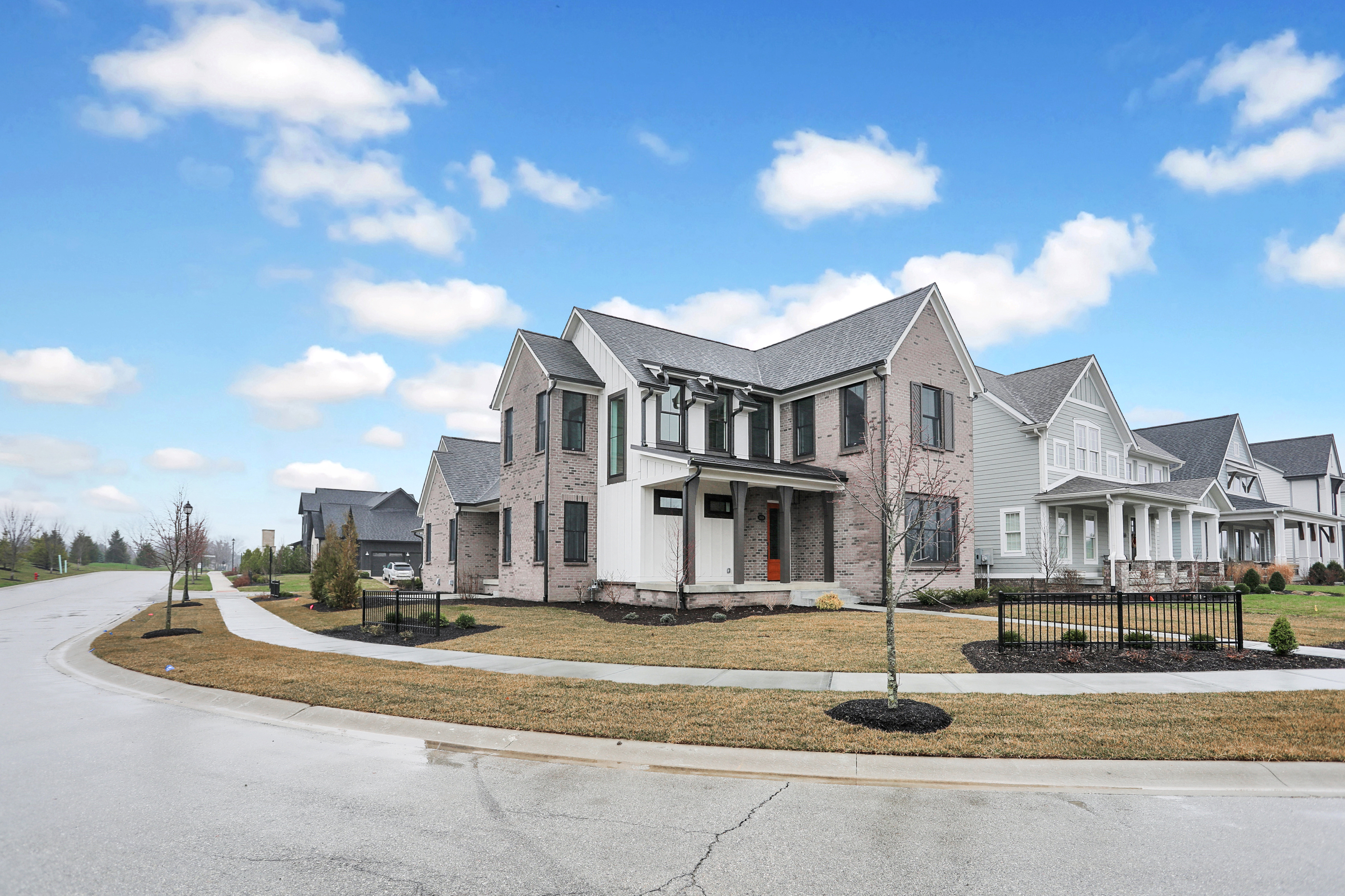 15039 Oak Hollow Lane W