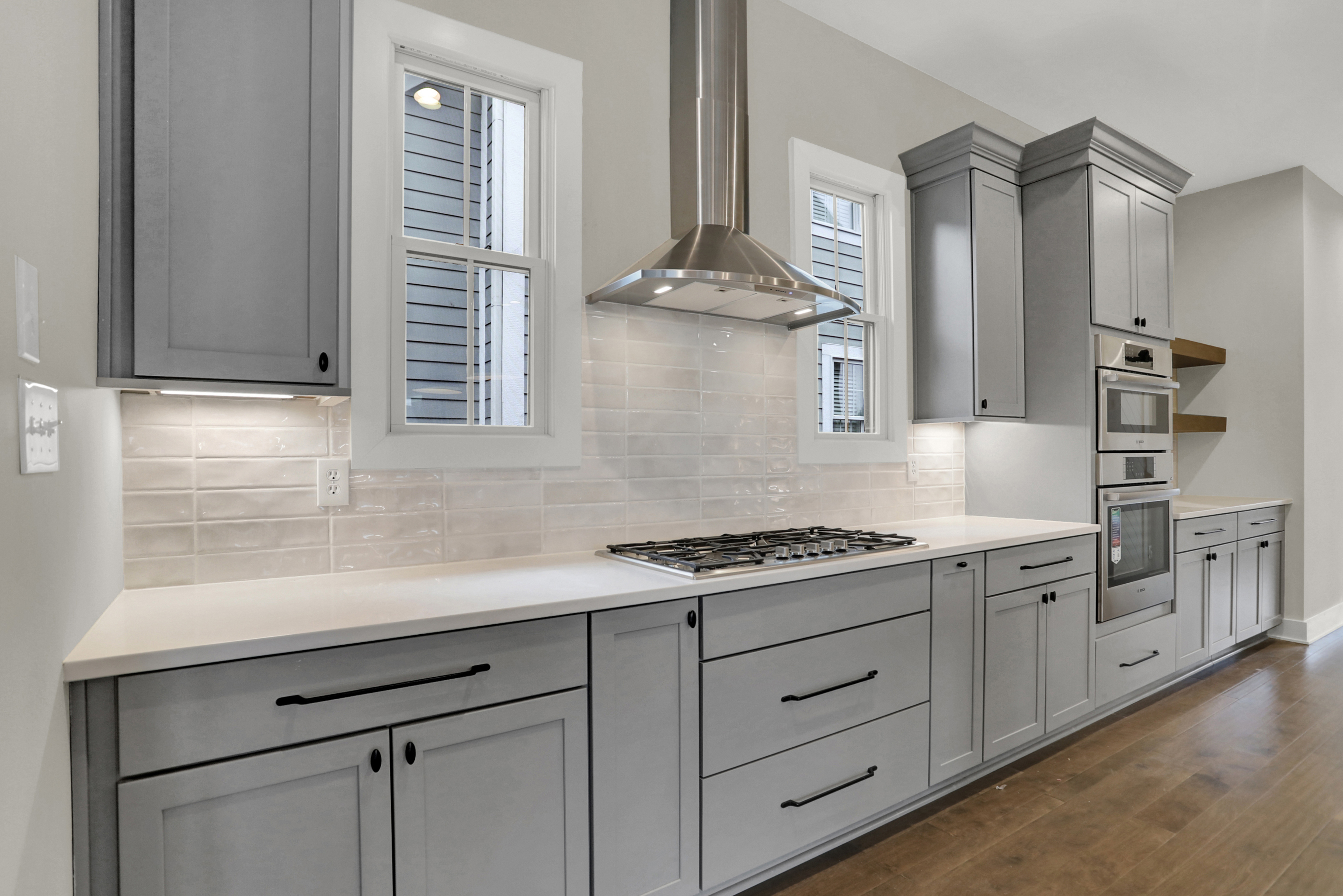 15039 Oak Hollow Lane W