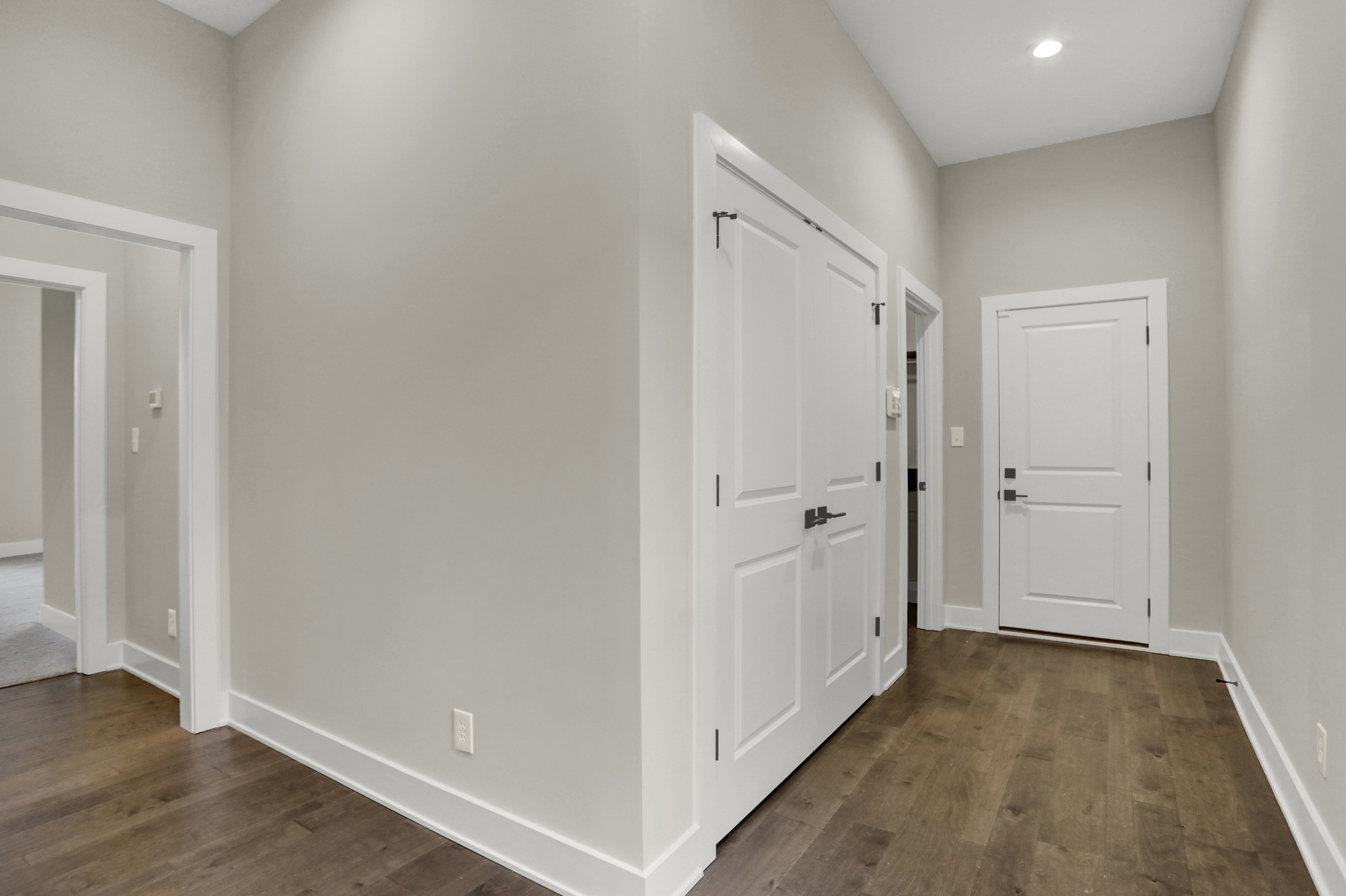 15039 Oak Hollow Lane W