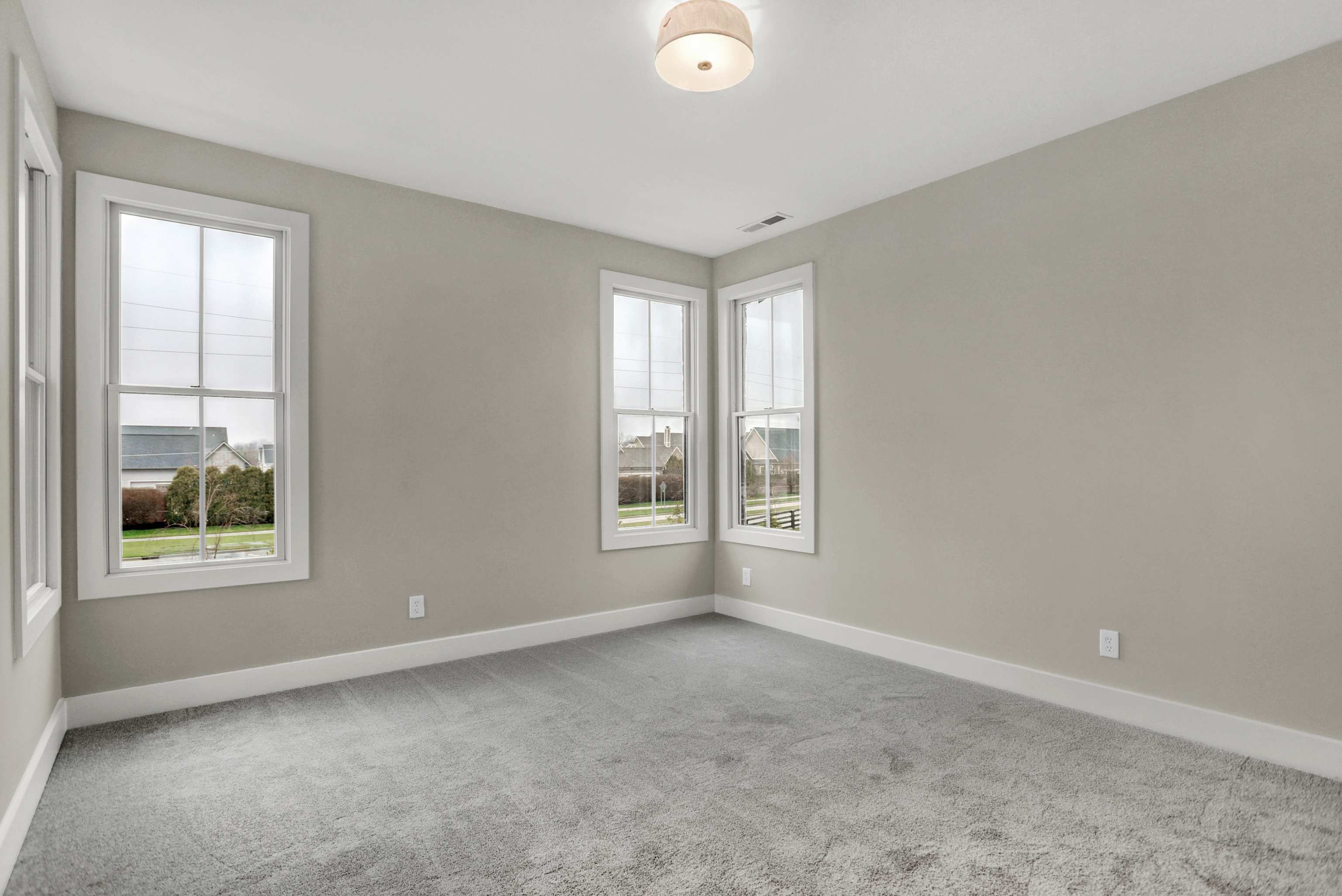 15039 Oak Hollow Lane W