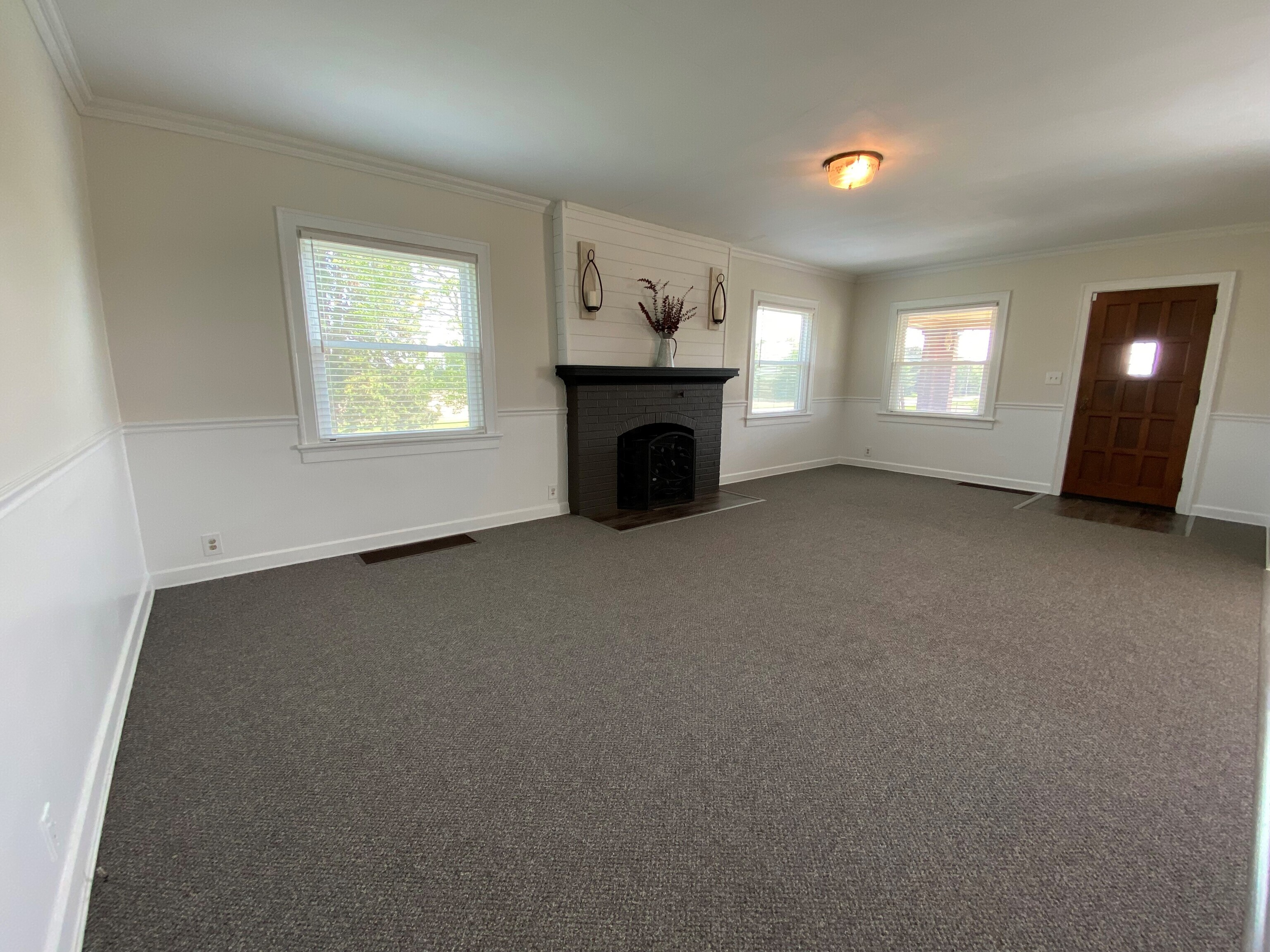 2475 E State Road 32