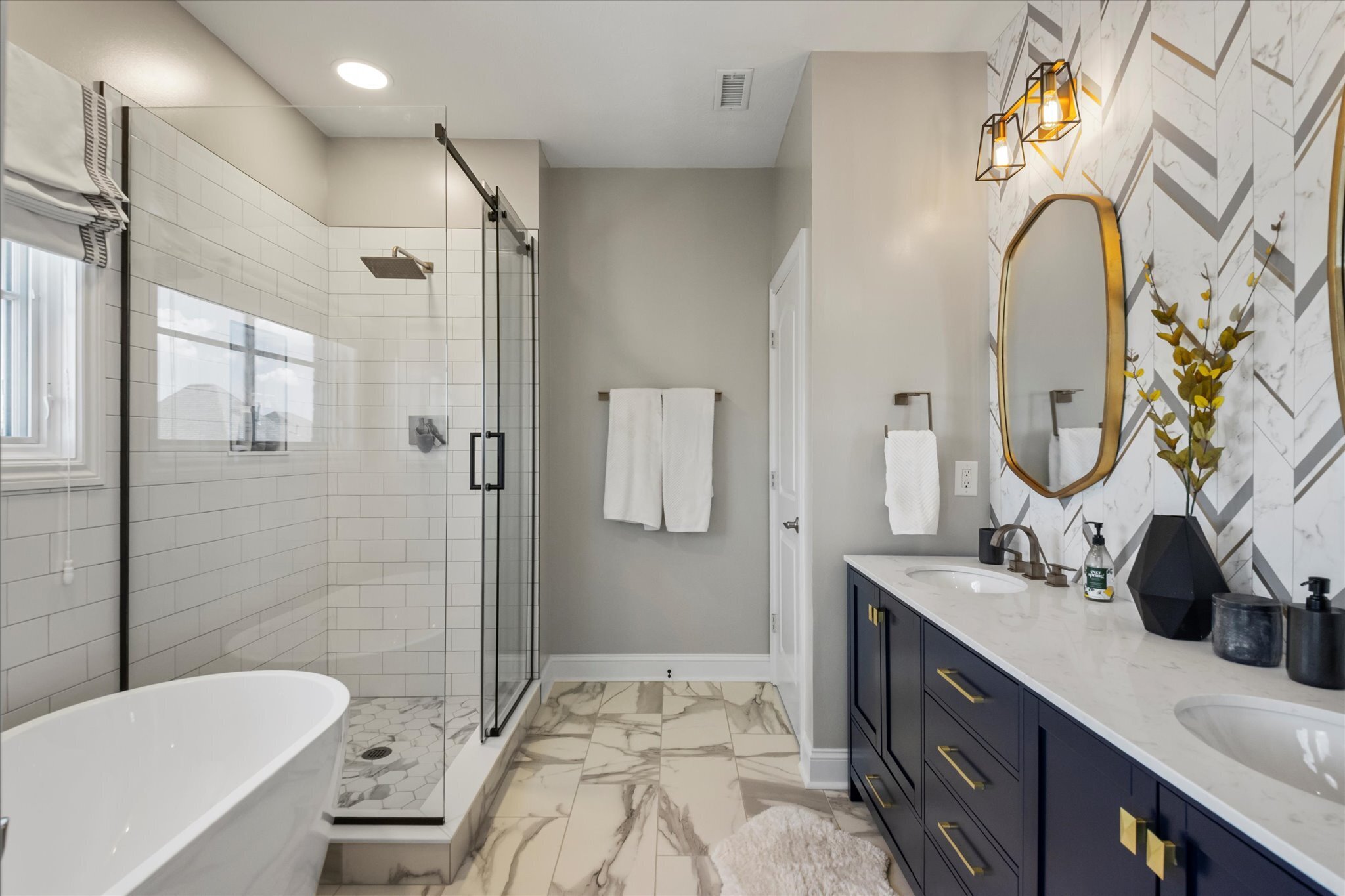 12810 Ashworth Street