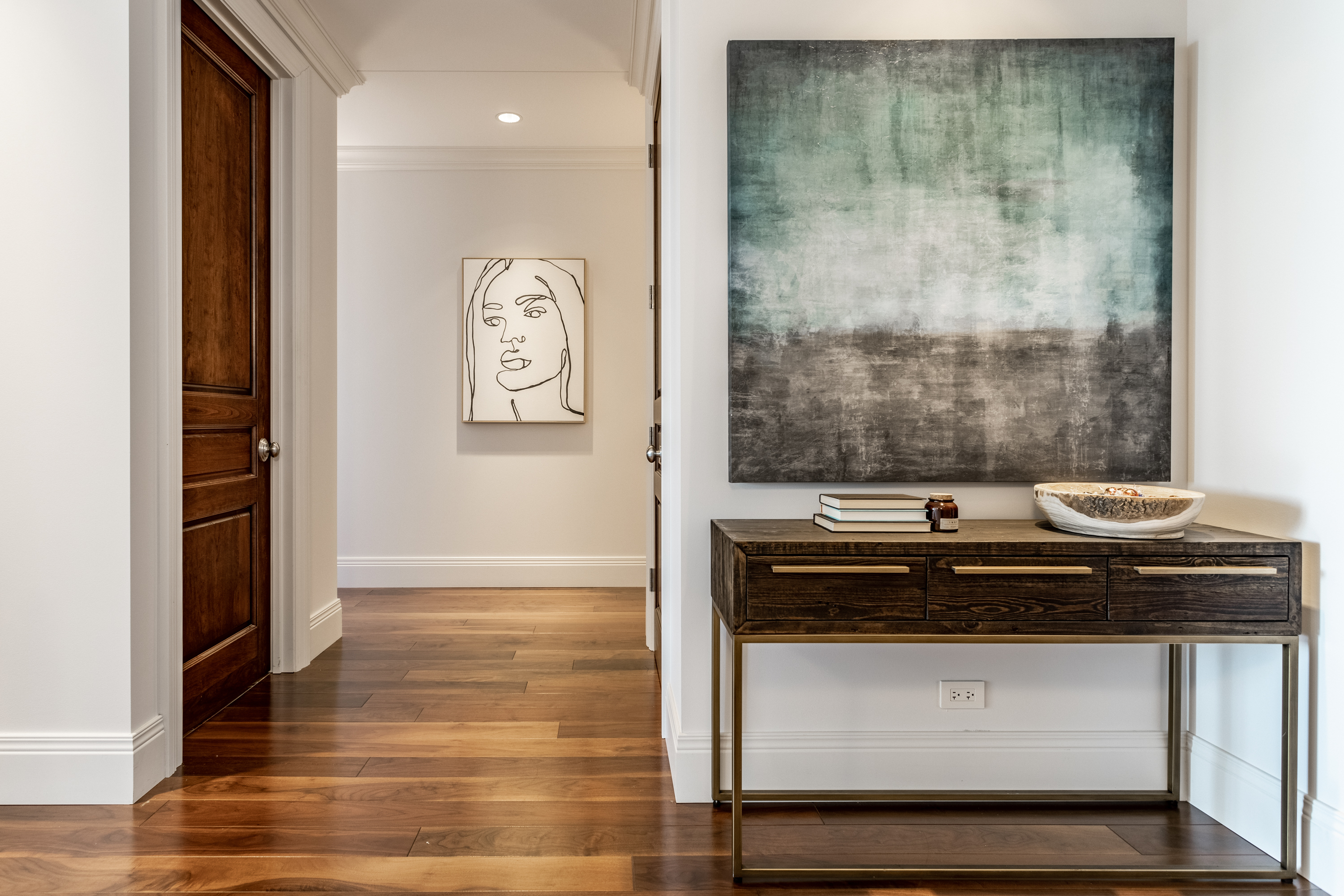 1 N Illinois Street Unit: 1902