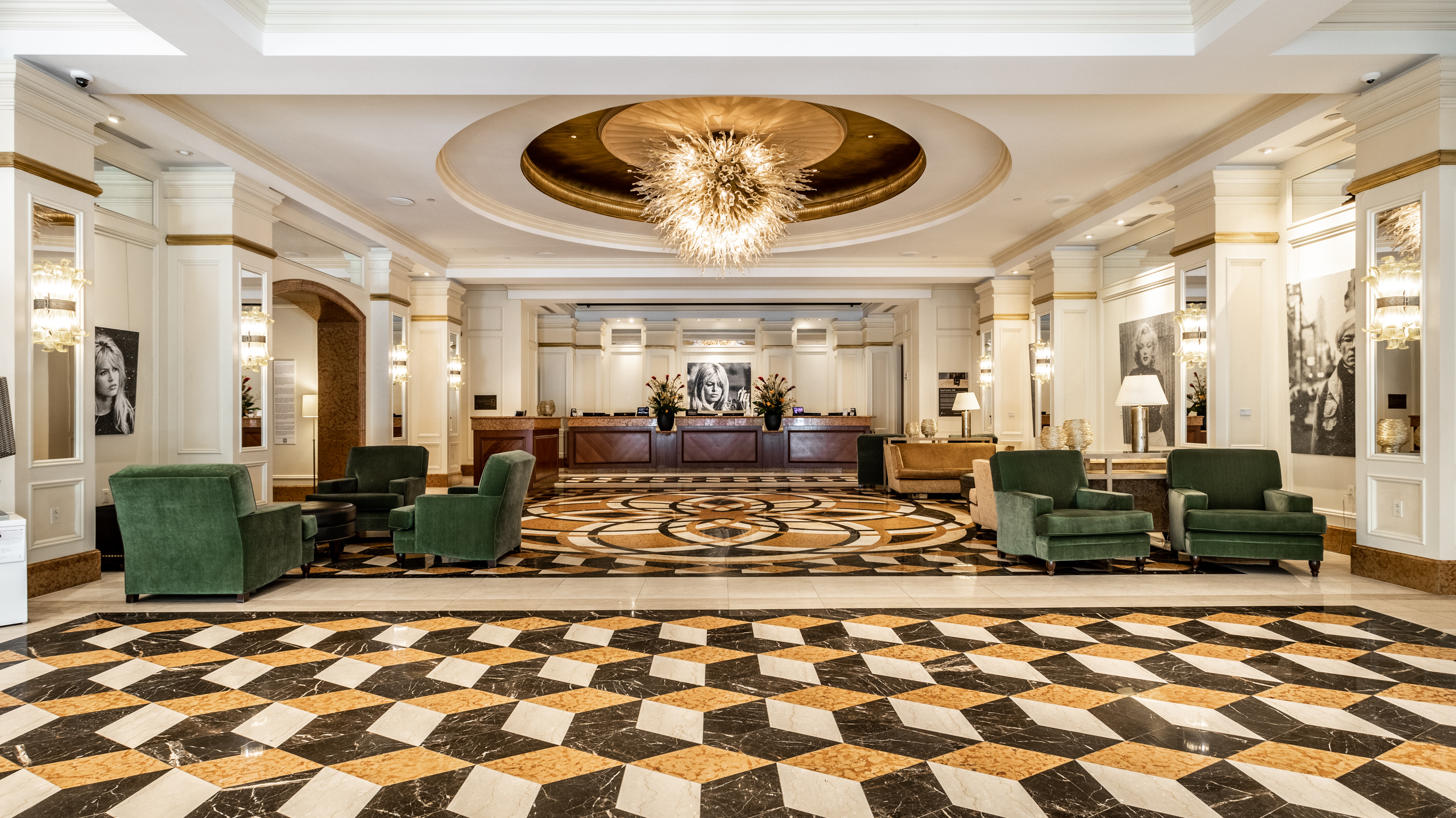 1 N Illinois Street Unit: 1902