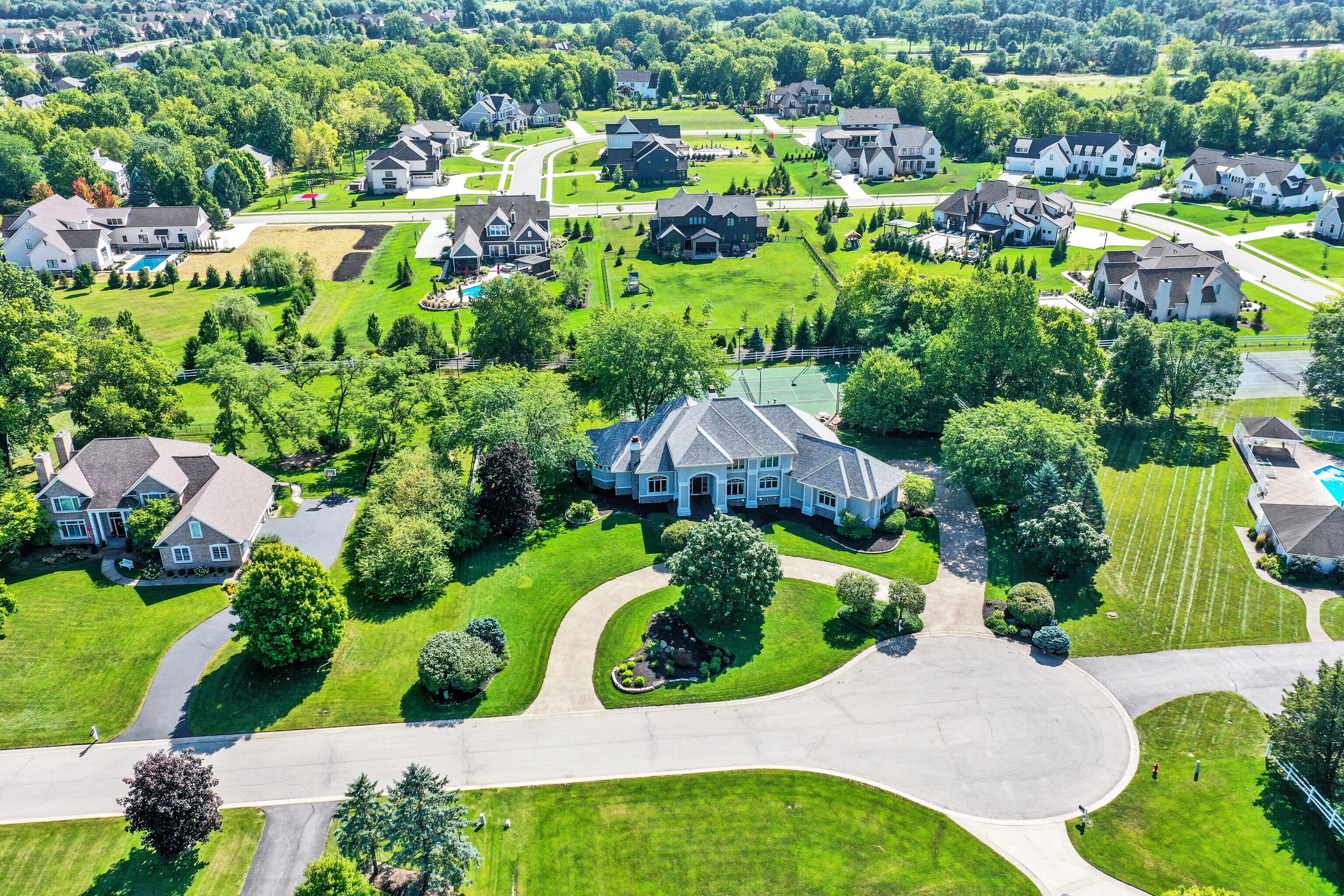 15909 Oak Park Court