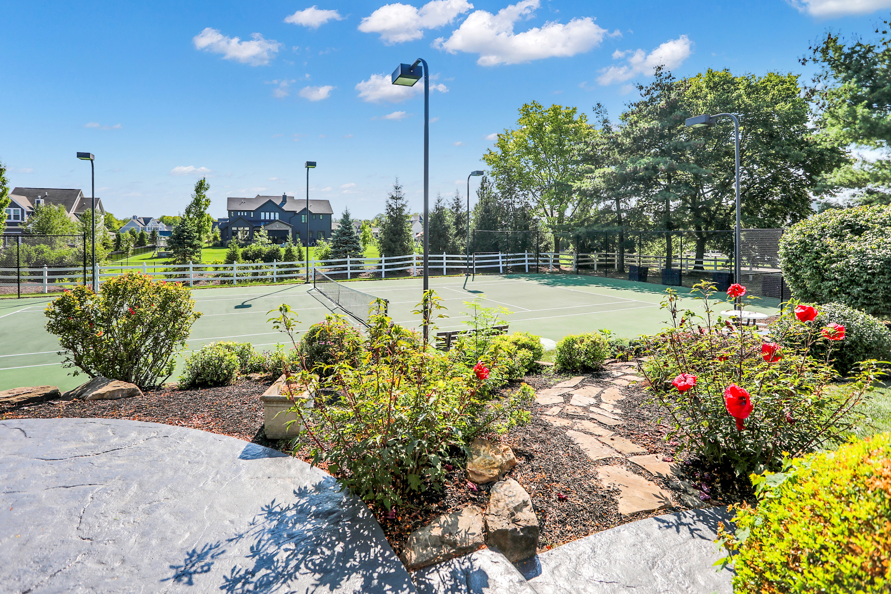 15909 Oak Park Court