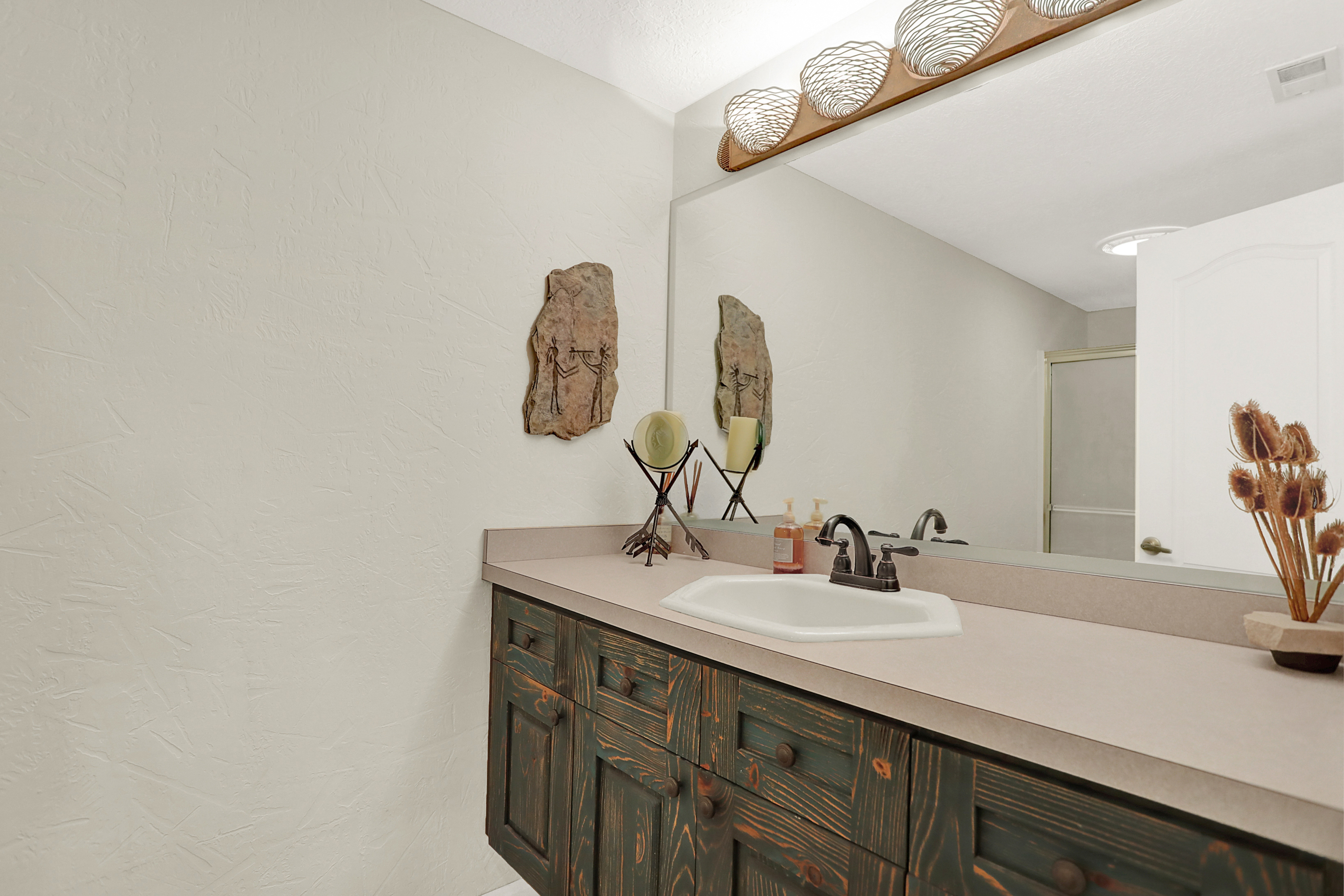 15909 Oak Park Court