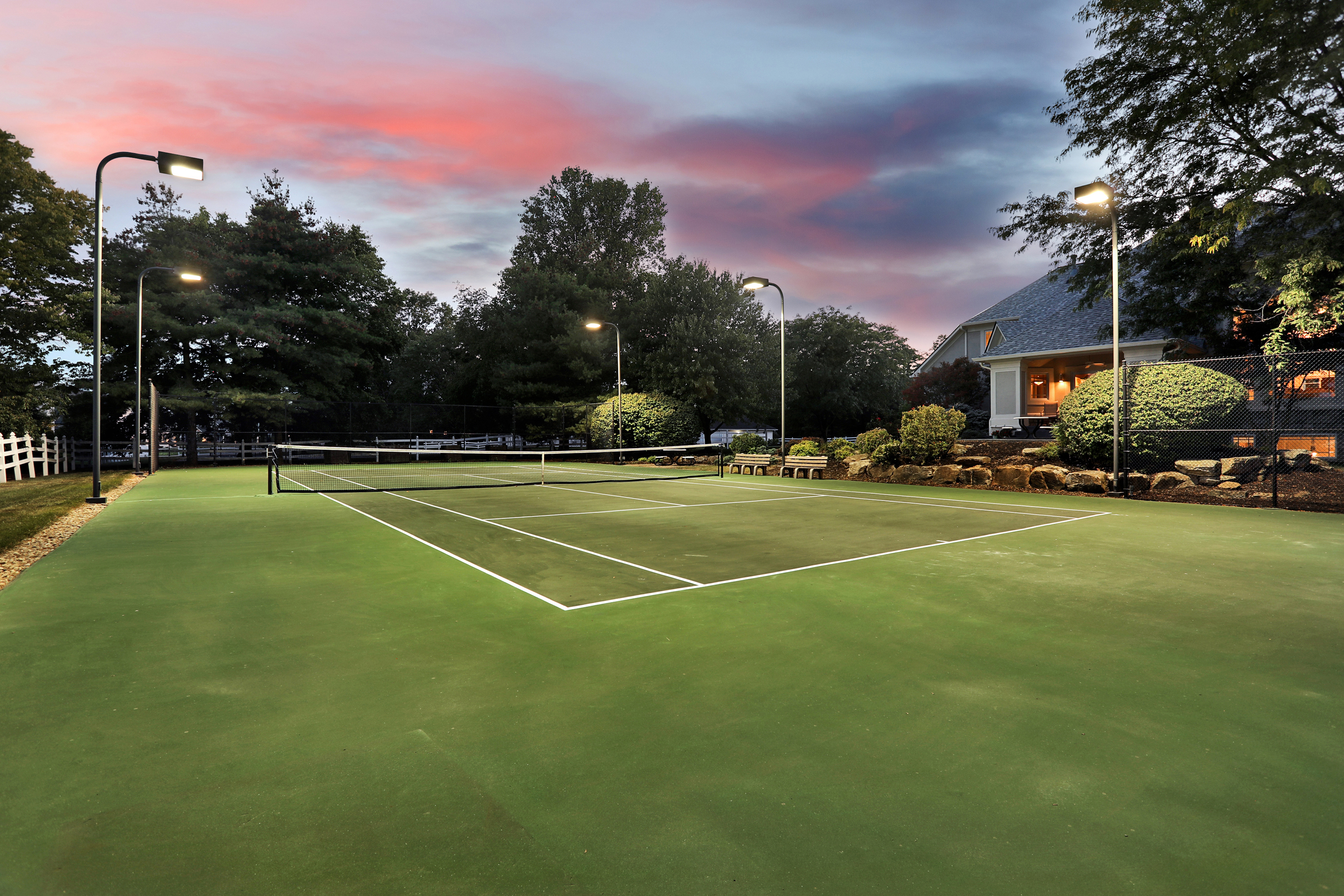 15909 Oak Park Court