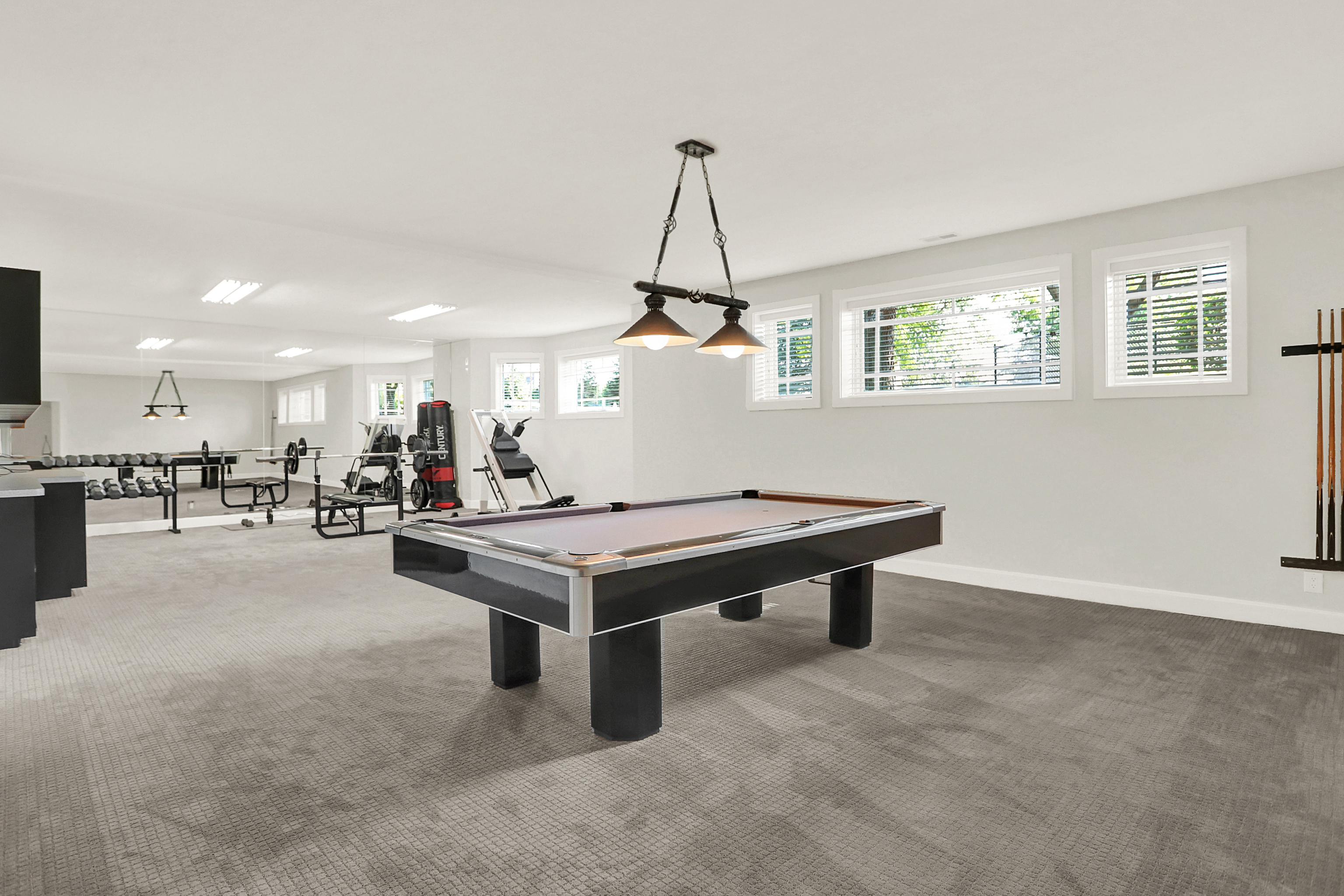 15909 Oak Park Court