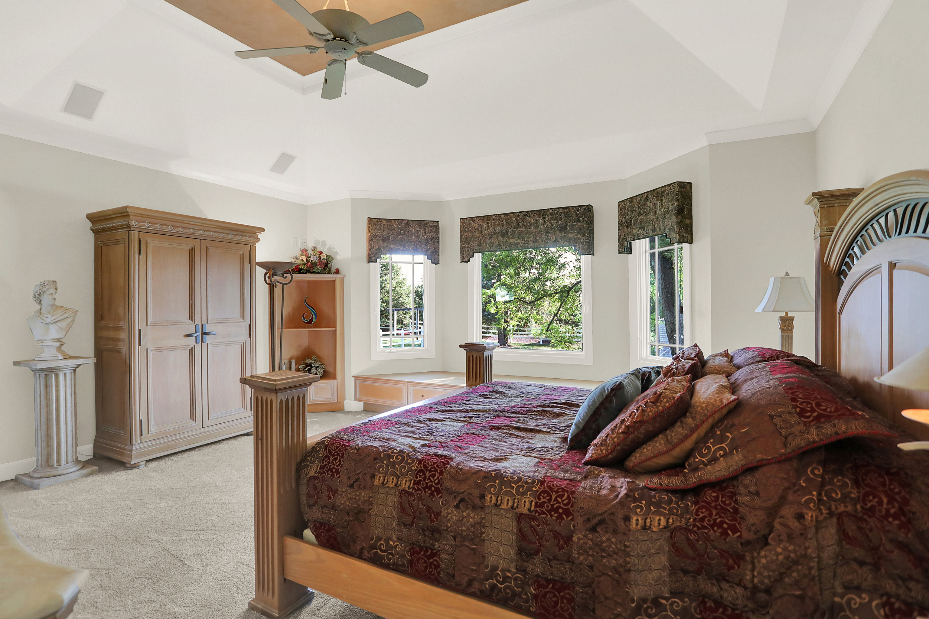 15909 Oak Park Court