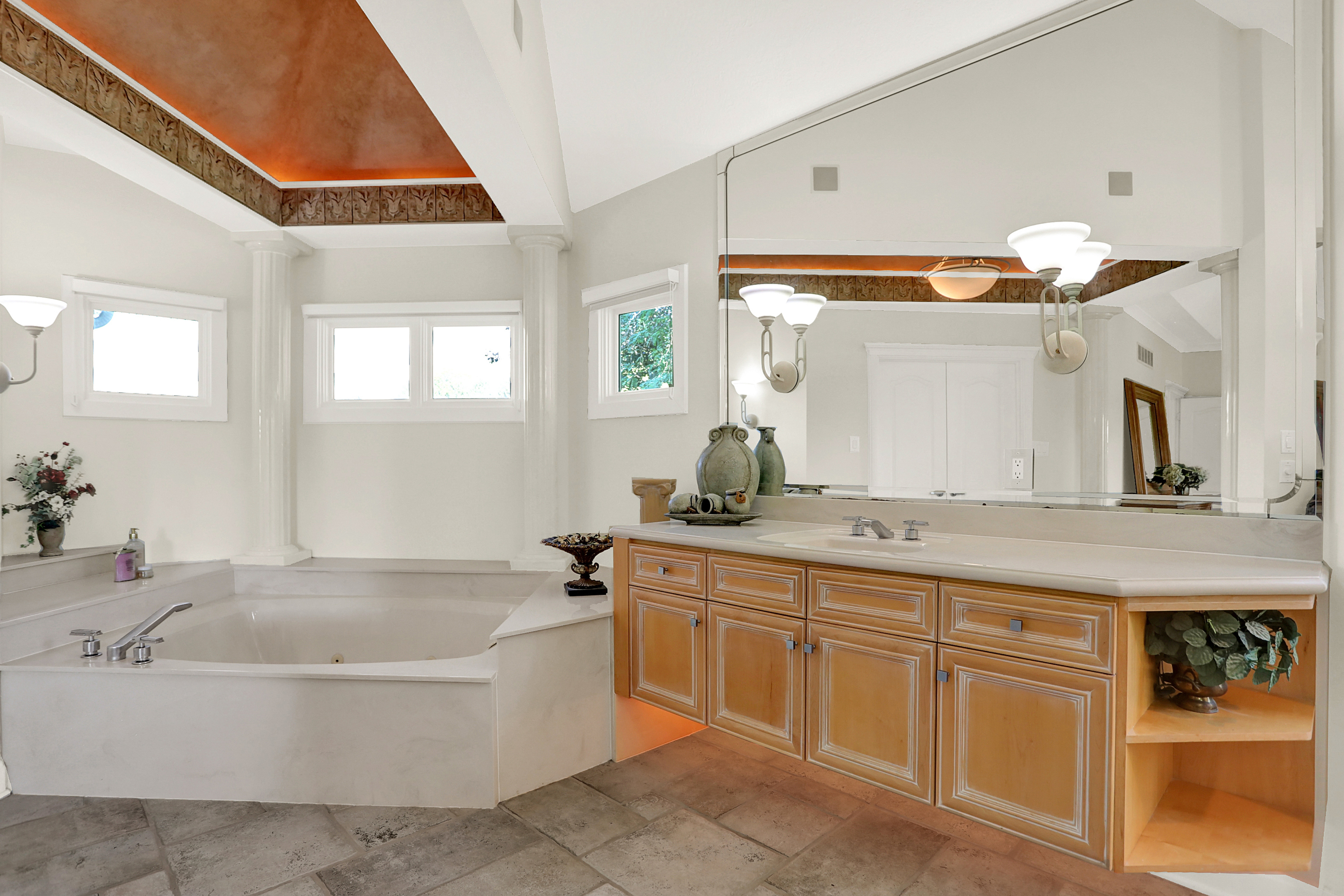 15909 Oak Park Court