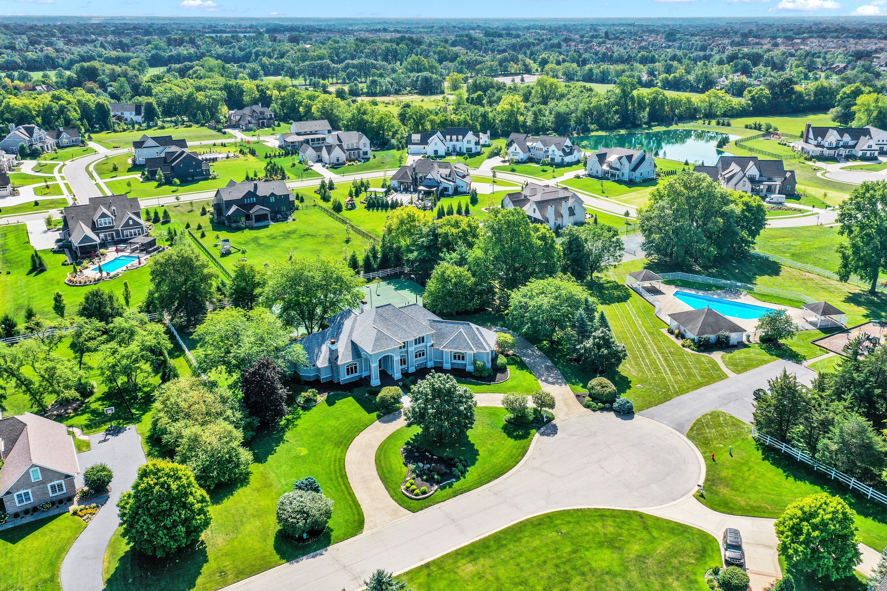 15909 Oak Park Court