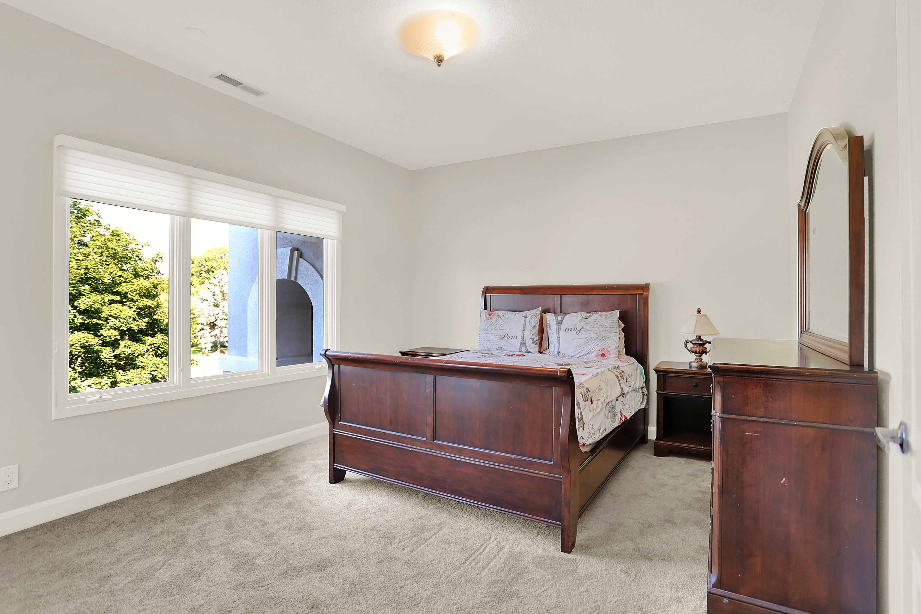 15909 Oak Park Court