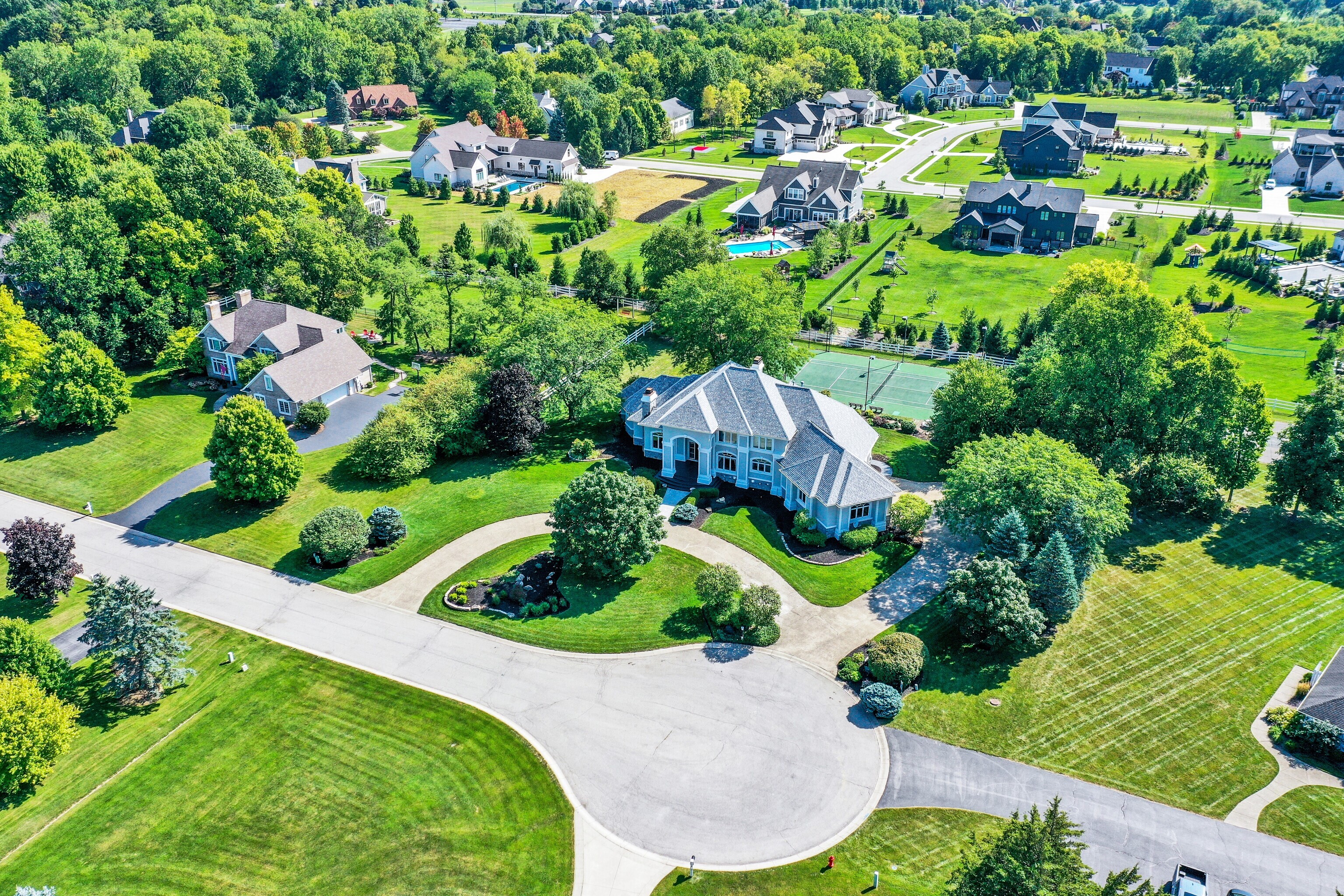 15909 Oak Park Court