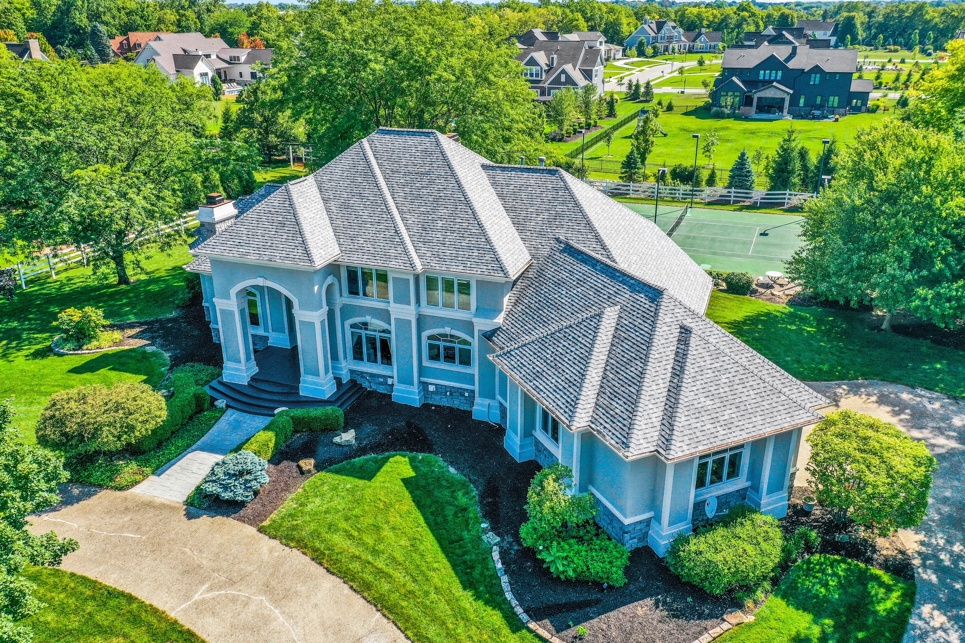 15909 Oak Park Court