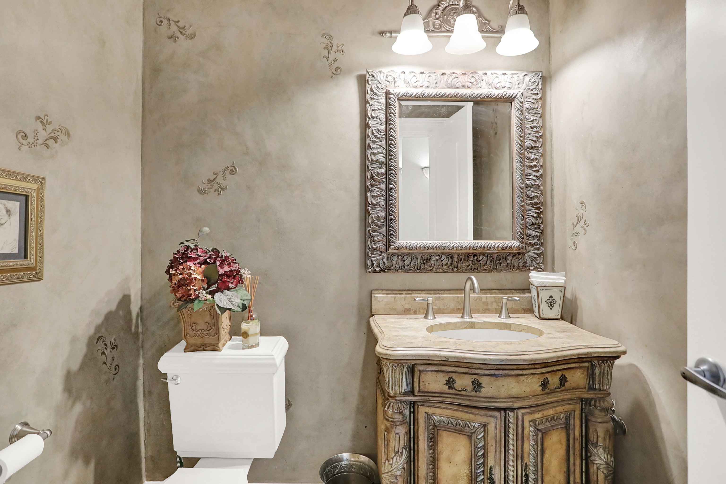 15909 Oak Park Court