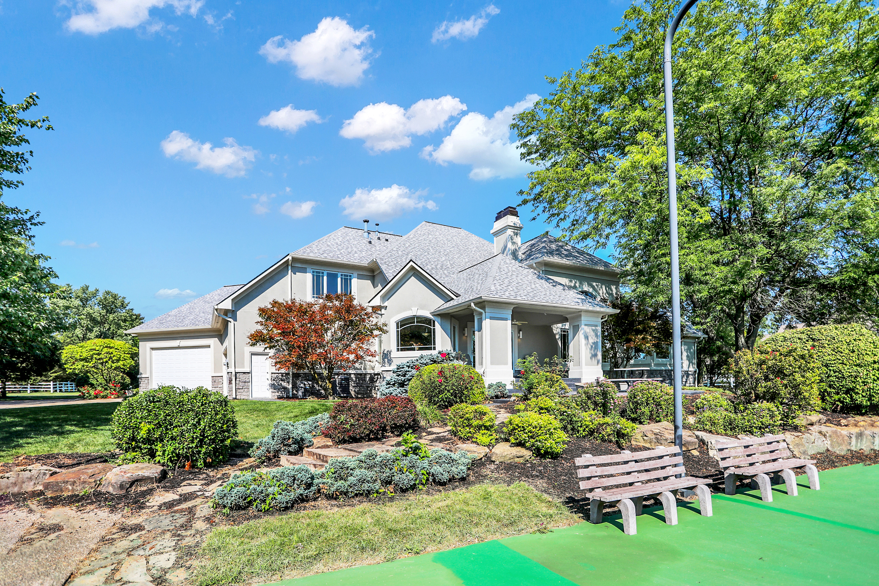 15909 Oak Park Court