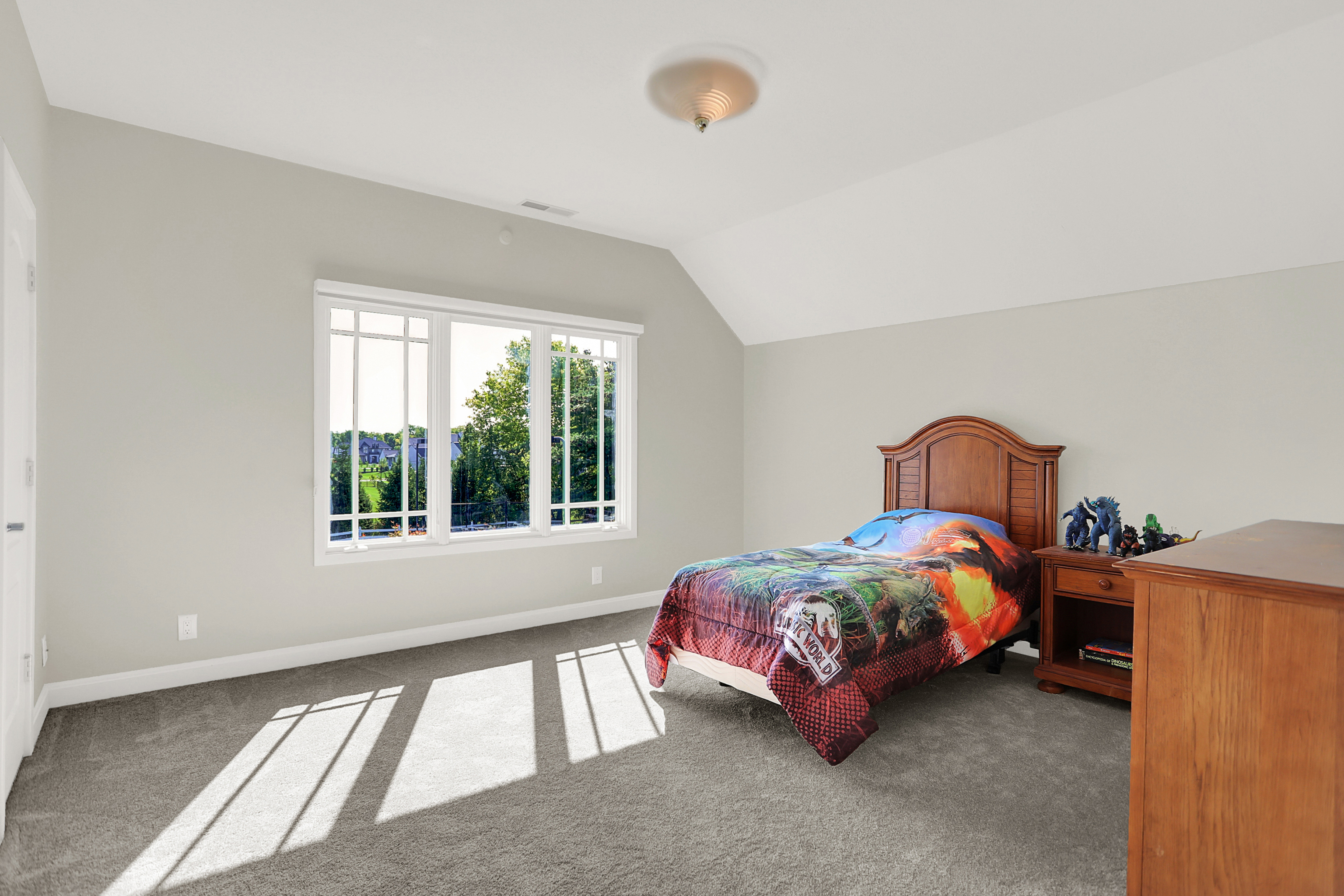 15909 Oak Park Court