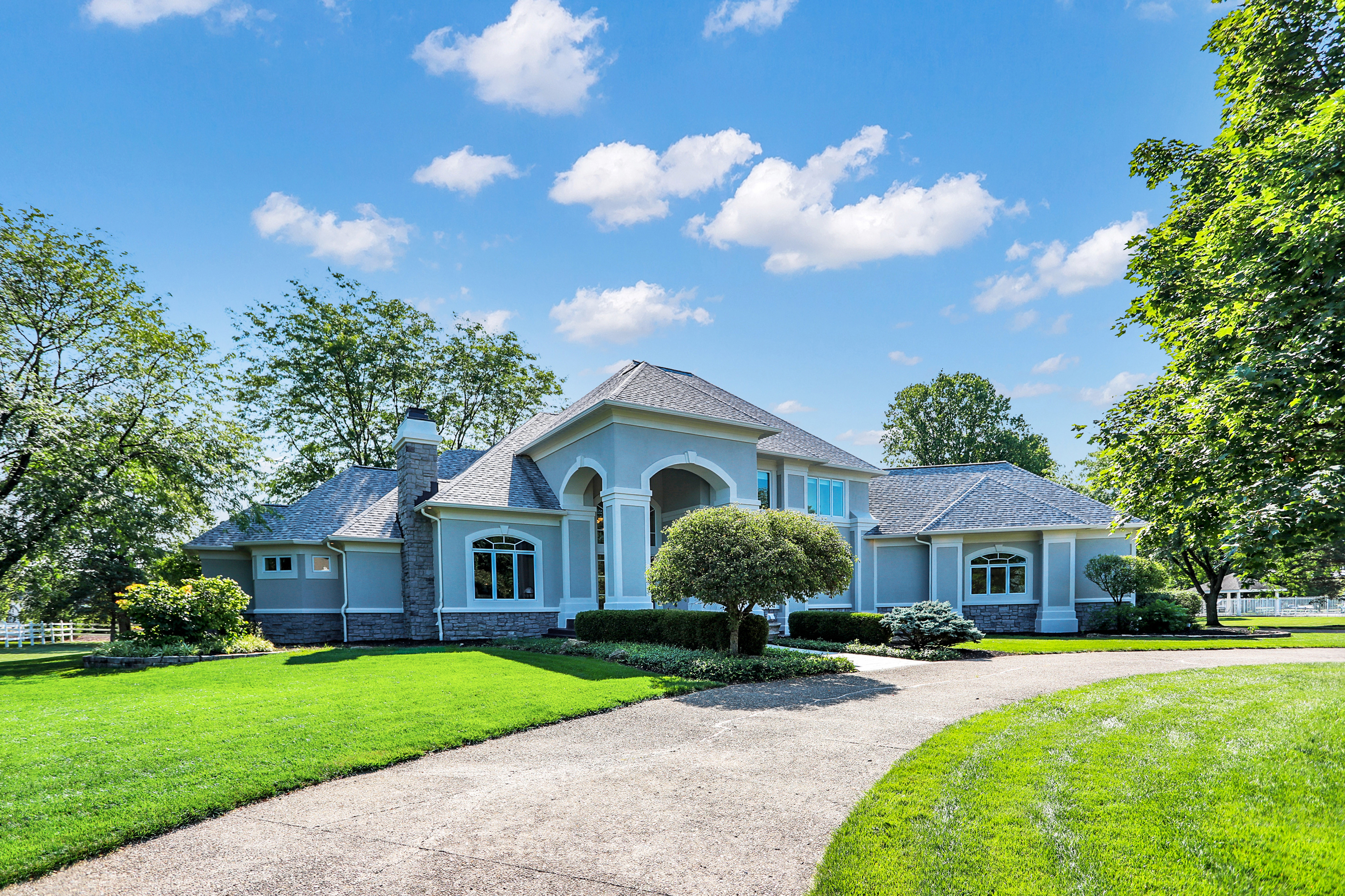 15909 Oak Park Court