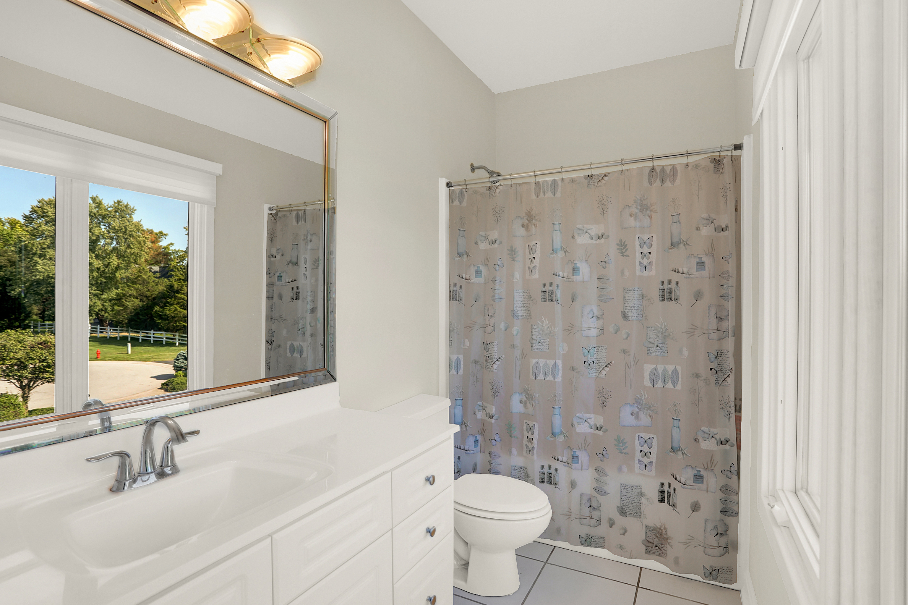 15909 Oak Park Court