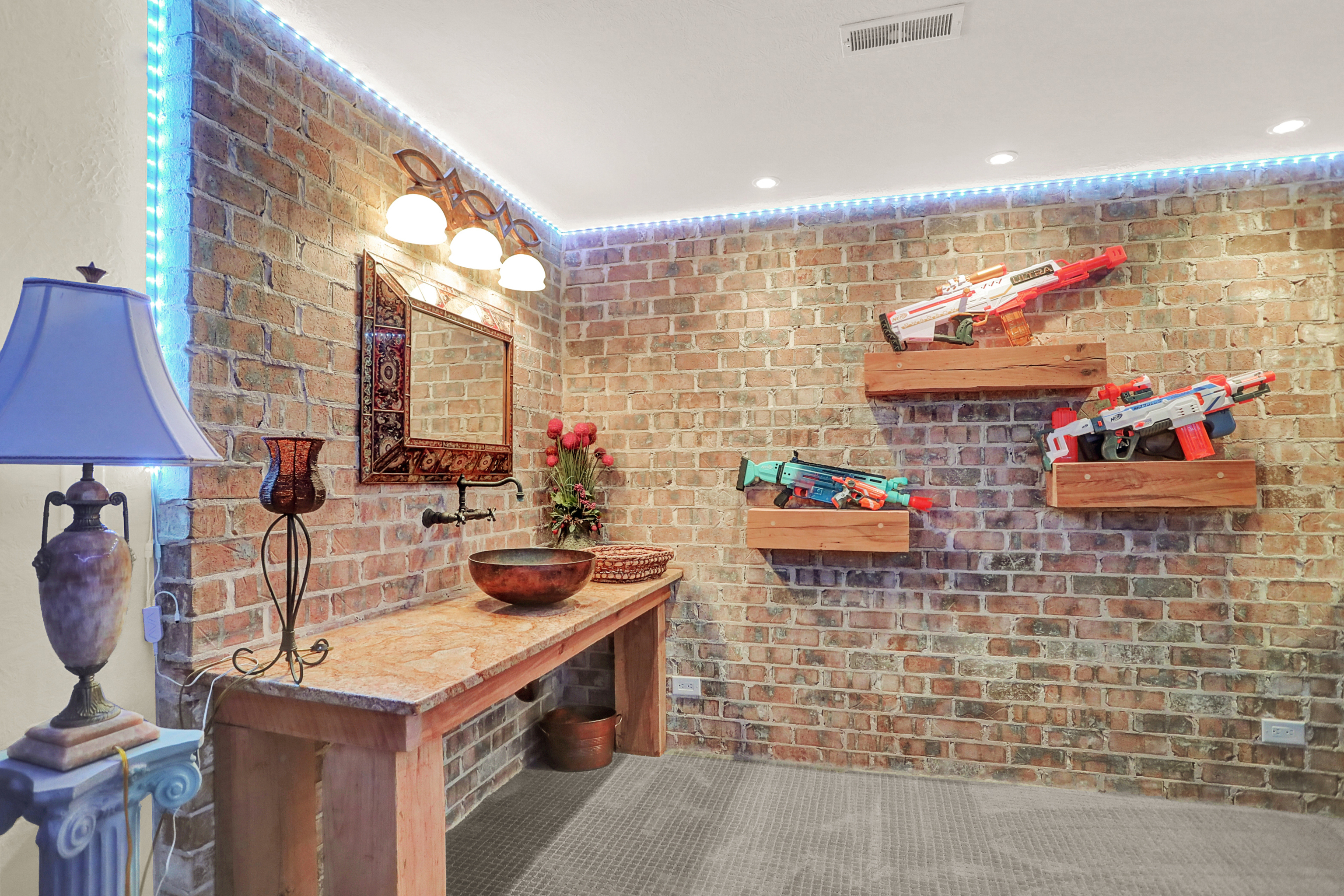 15909 Oak Park Court