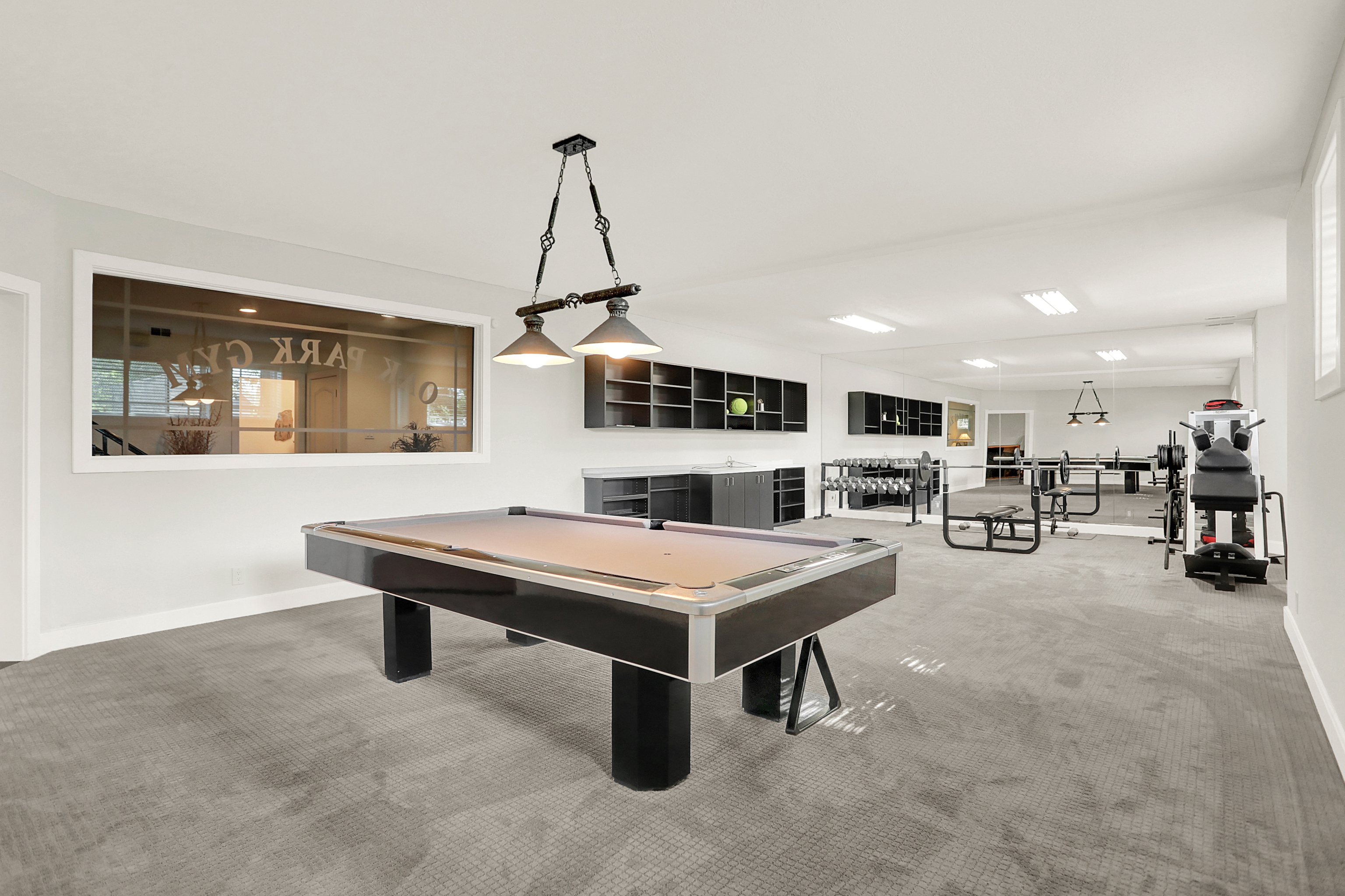 15909 Oak Park Court