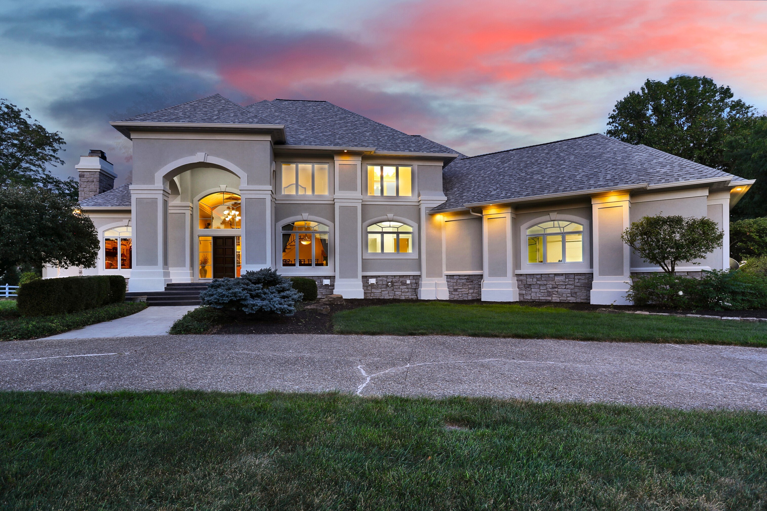 15909 Oak Park Court