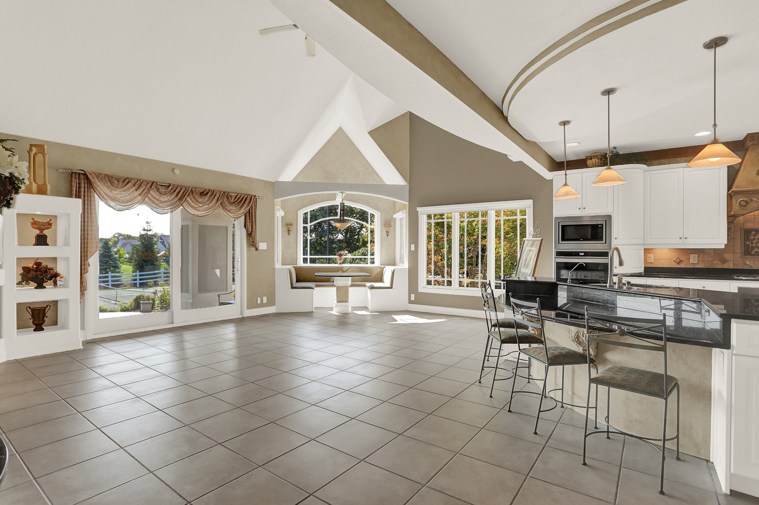 15909 Oak Park Court