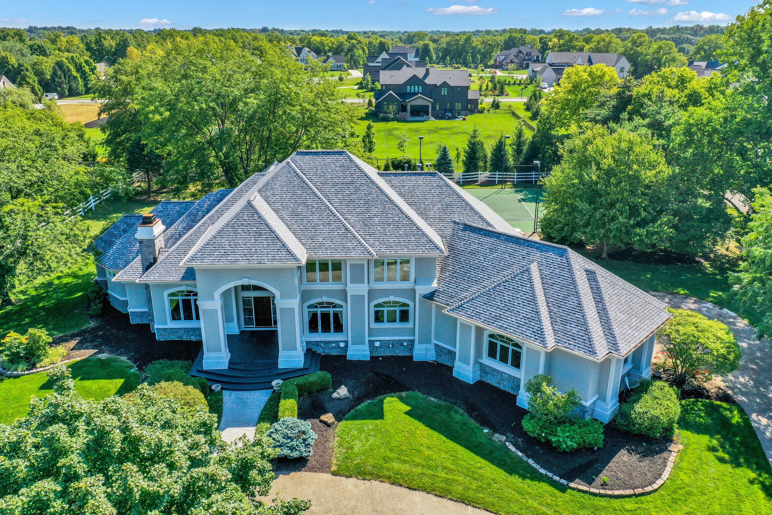 15909 Oak Park Court