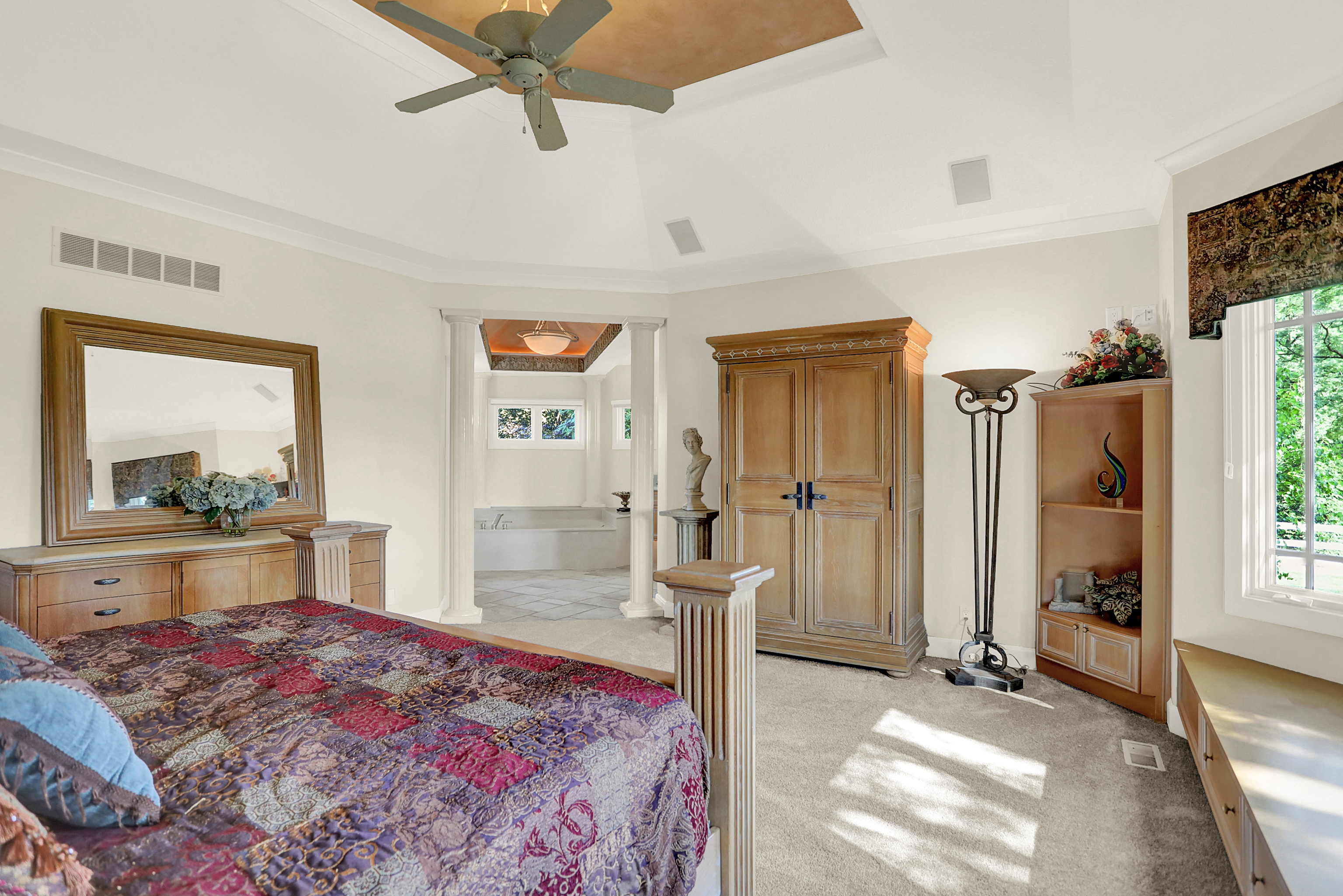 15909 Oak Park Court