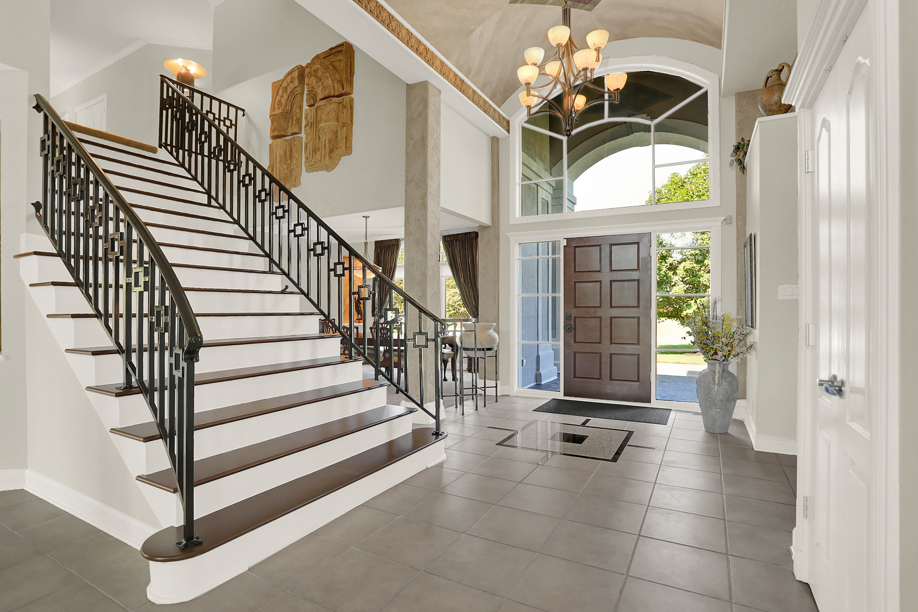 15909 Oak Park Court