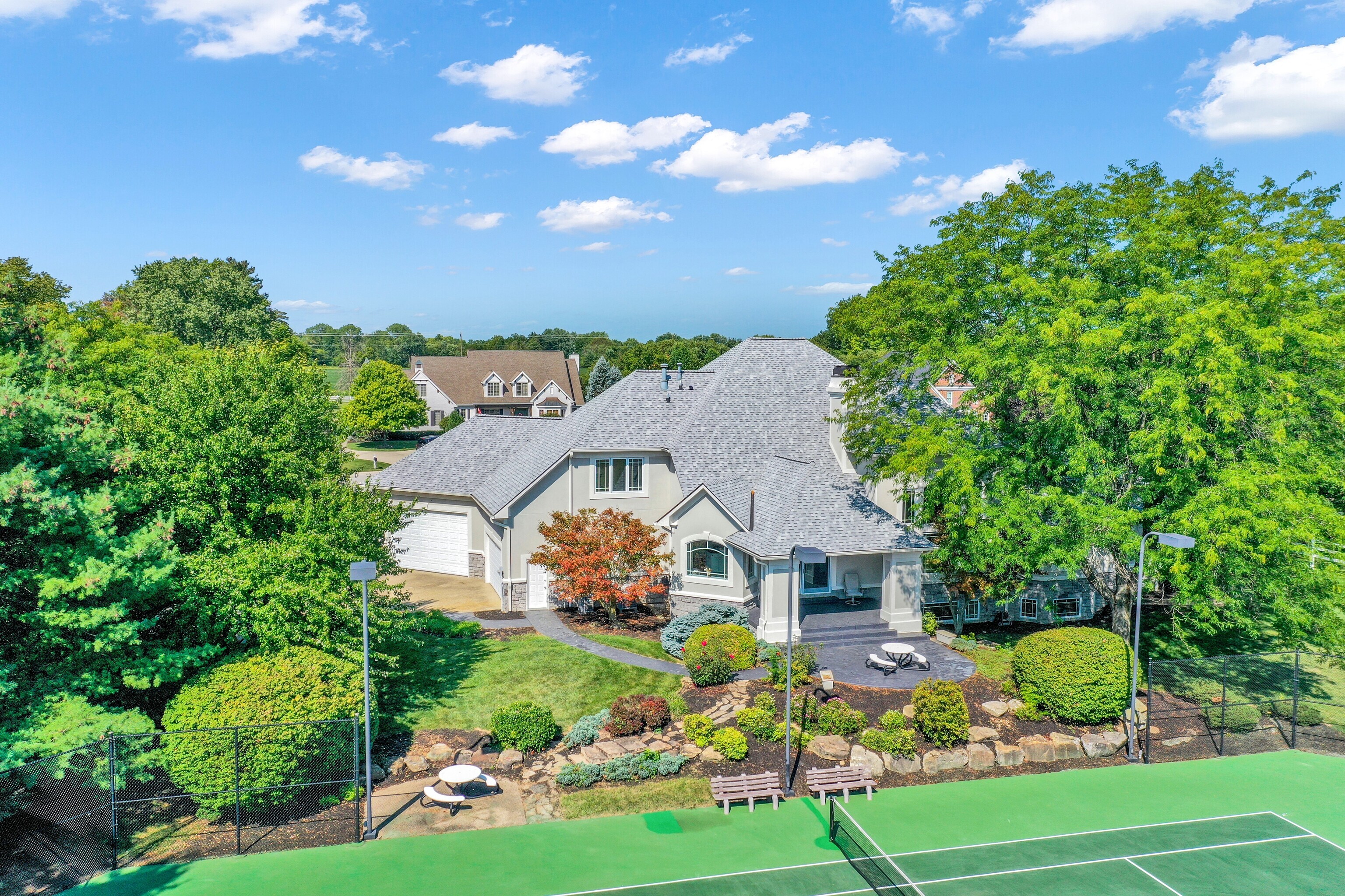 15909 Oak Park Court