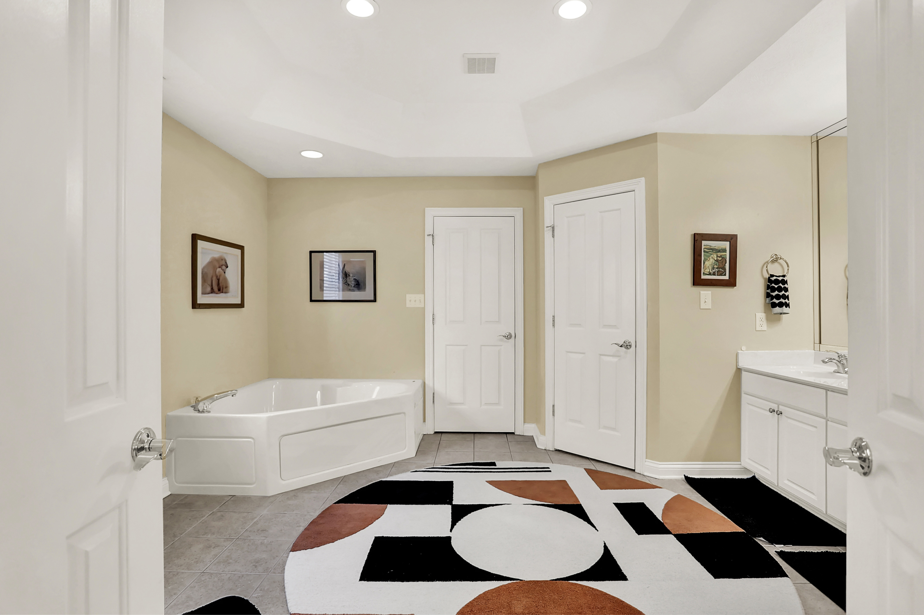 15524 Mission Hills Drive