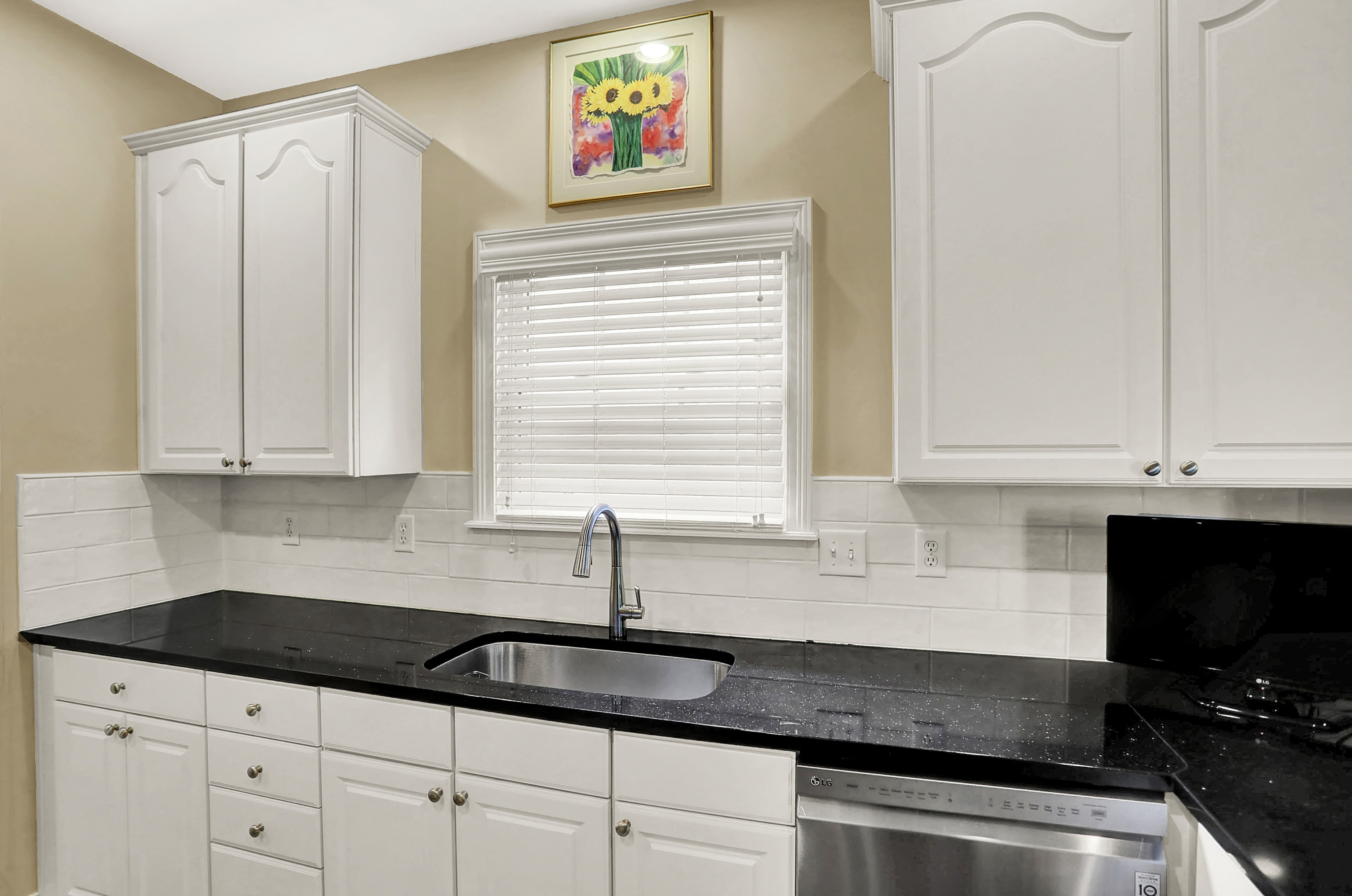 15524 Mission Hills Drive