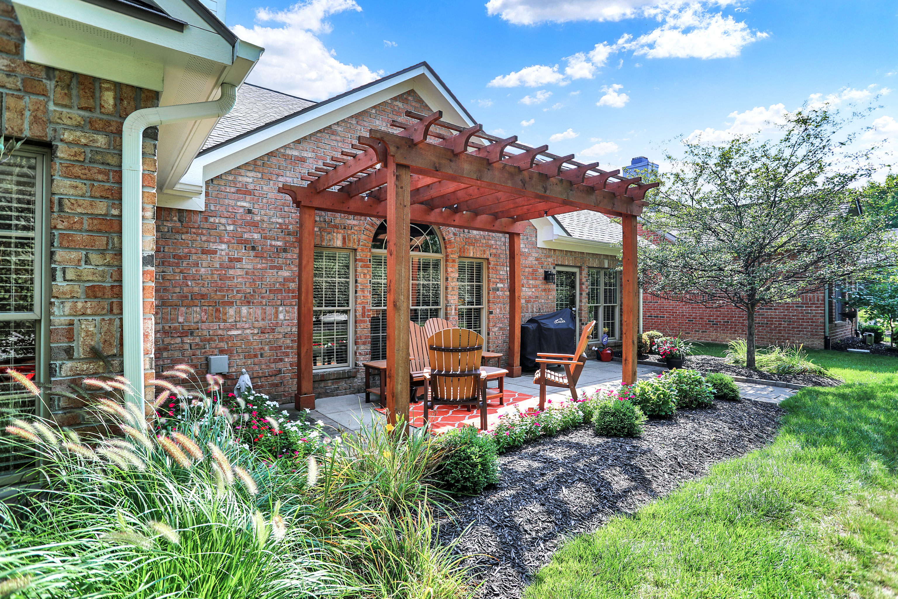 15524 Mission Hills Drive