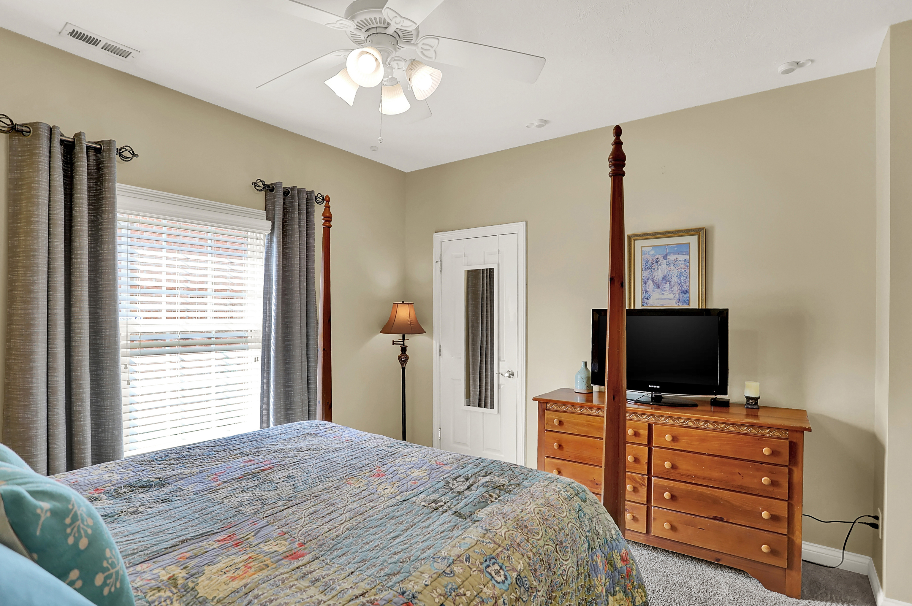 15524 Mission Hills Drive