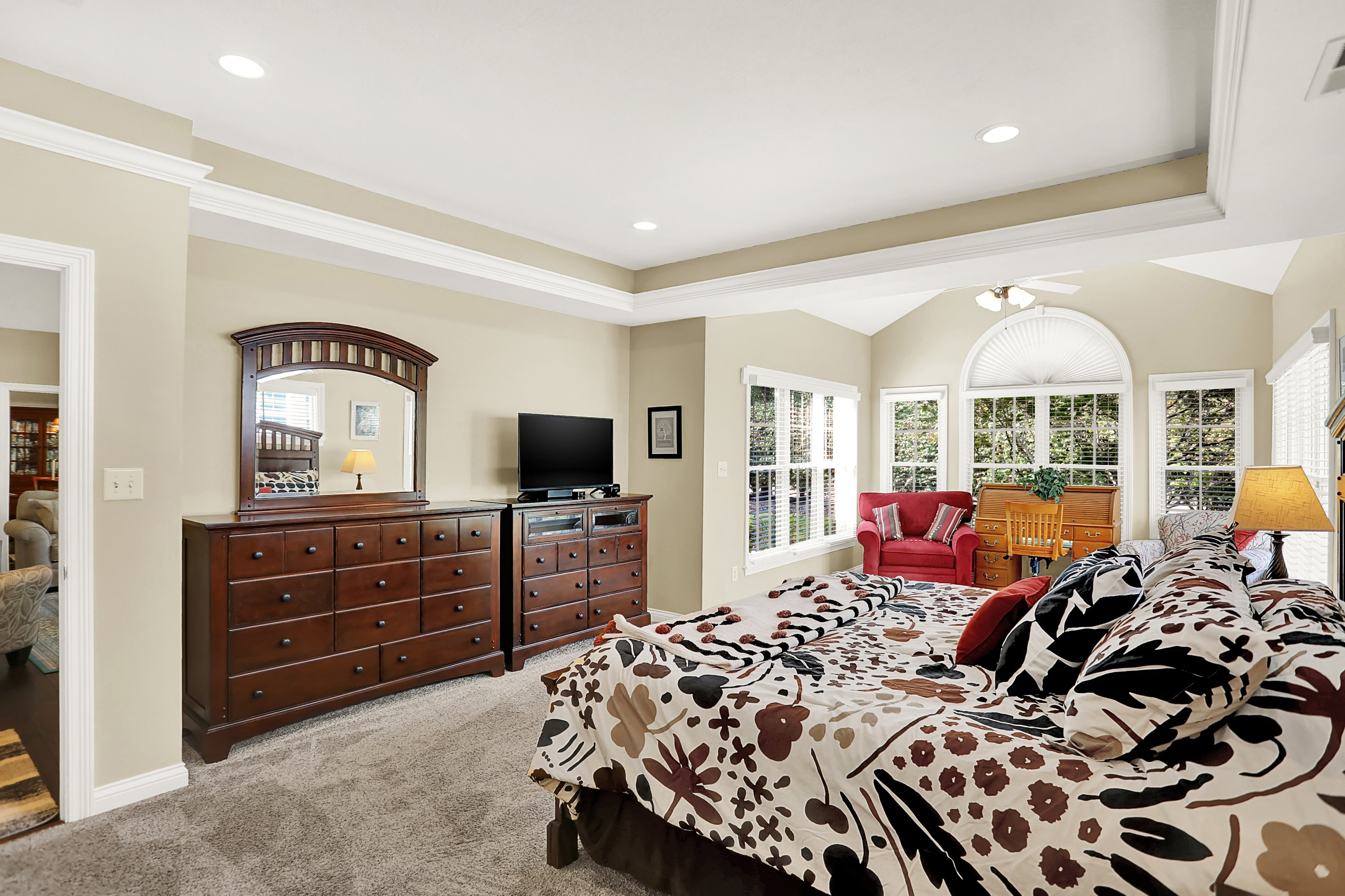 15524 Mission Hills Drive