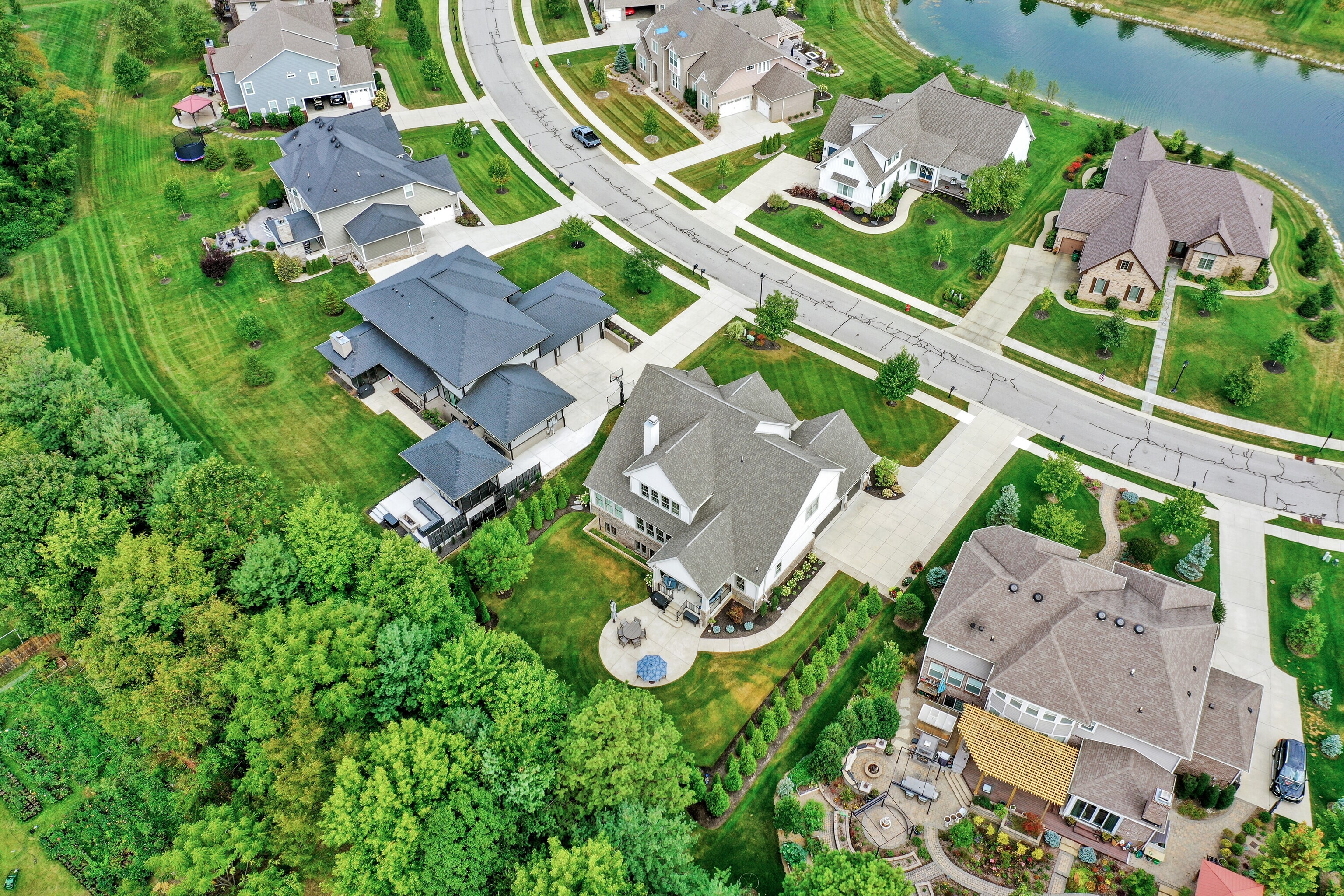 3989 Sunningdale Way