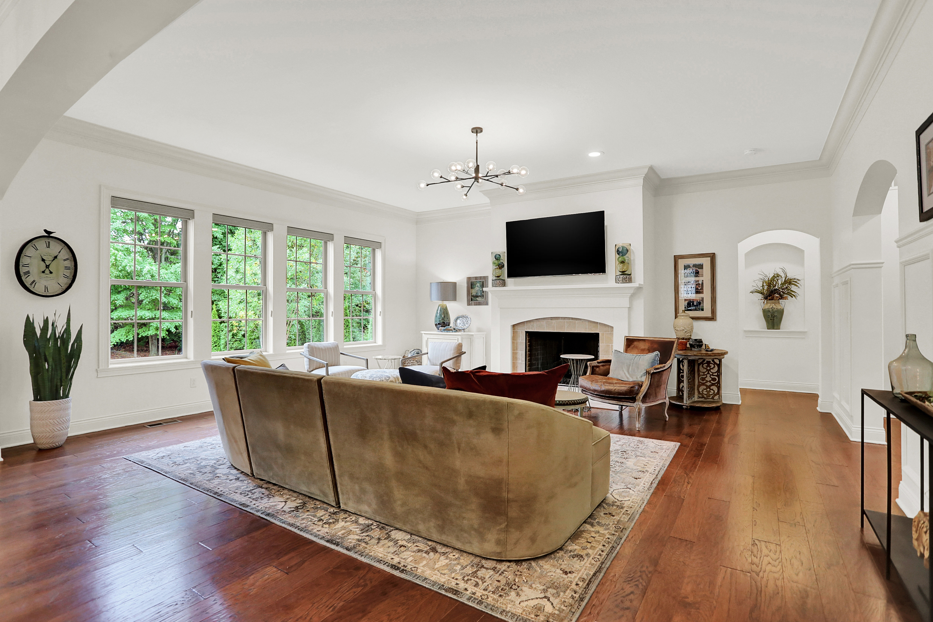 3989 Sunningdale Way