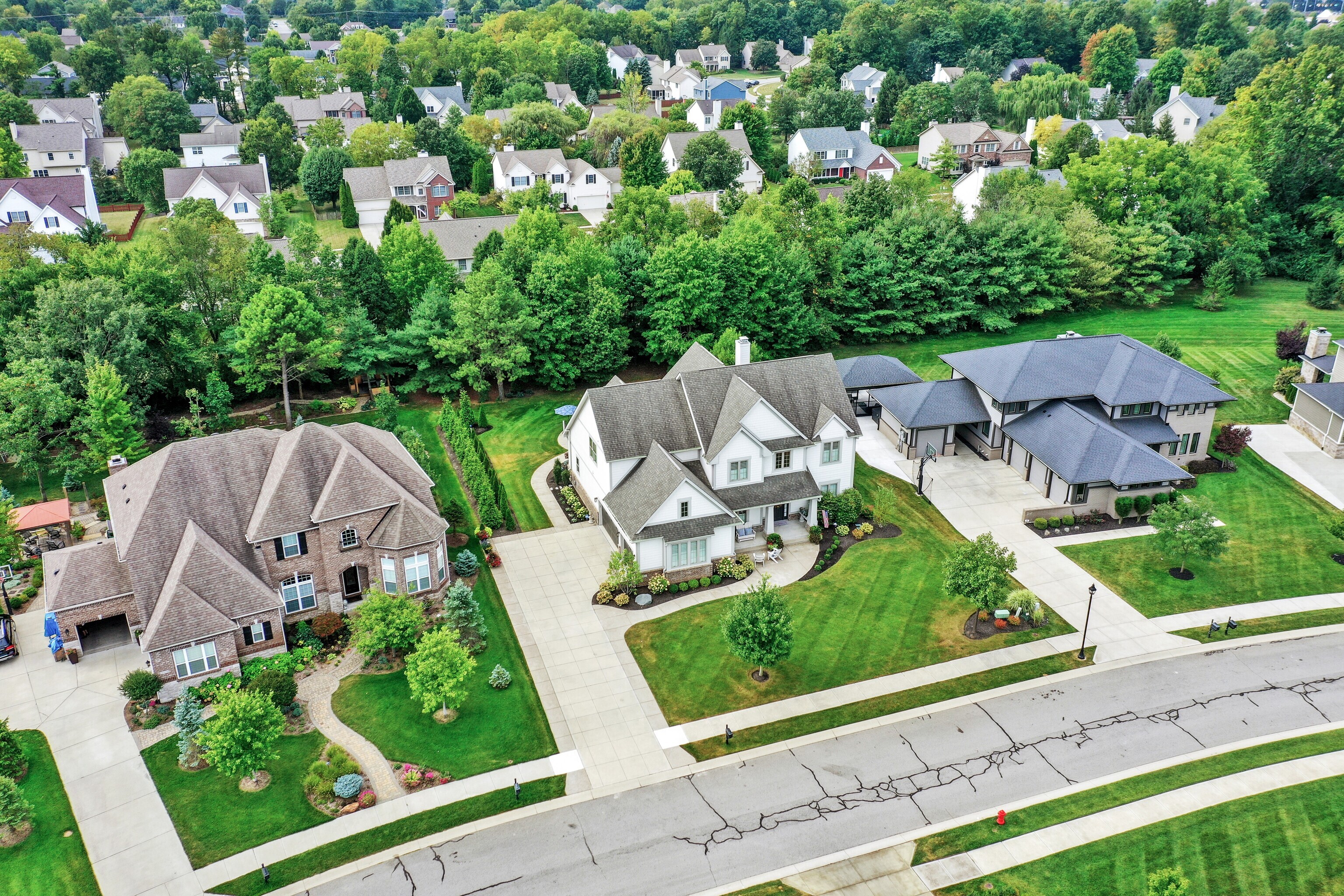 3989 Sunningdale Way