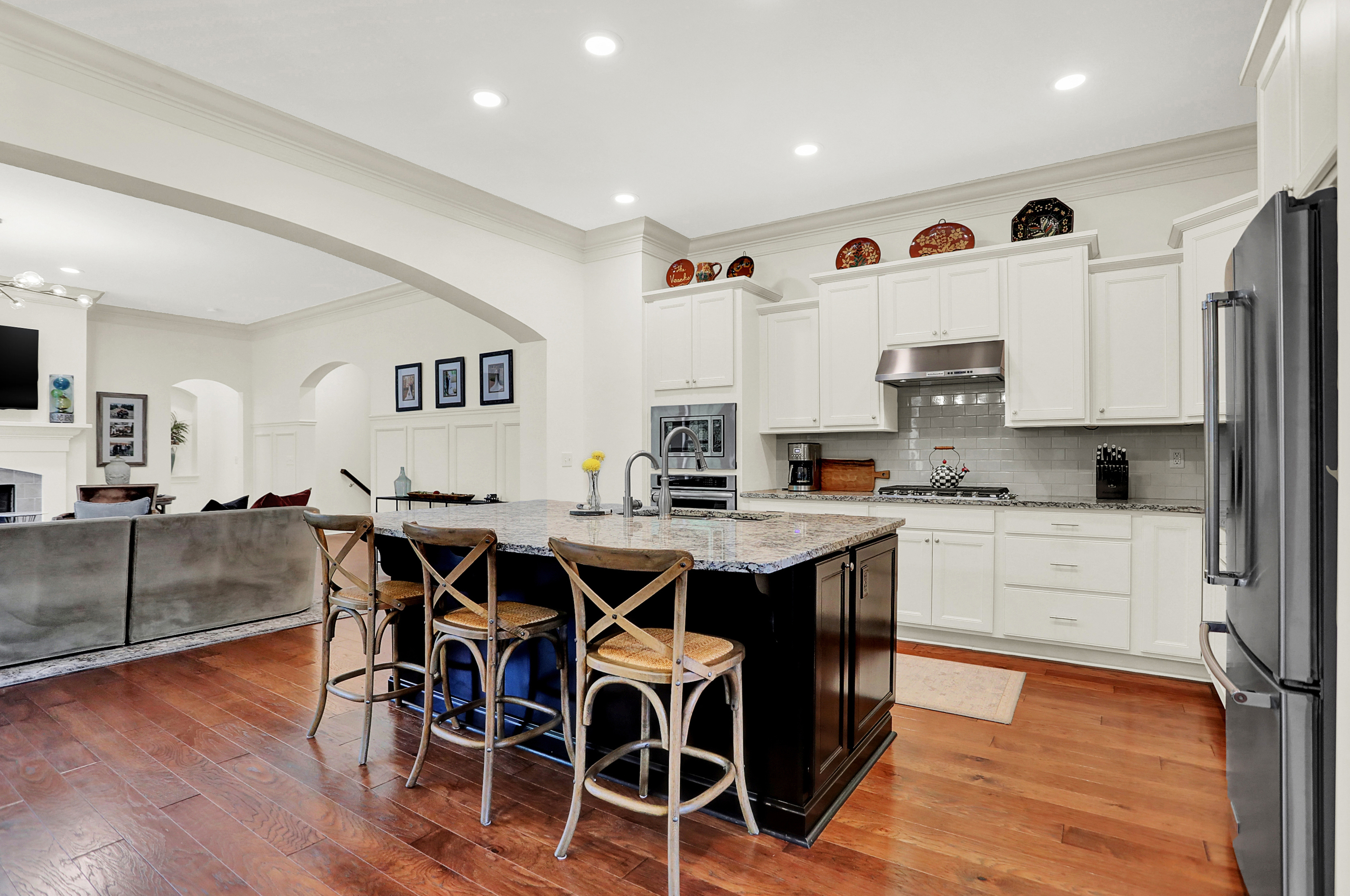 3989 Sunningdale Way