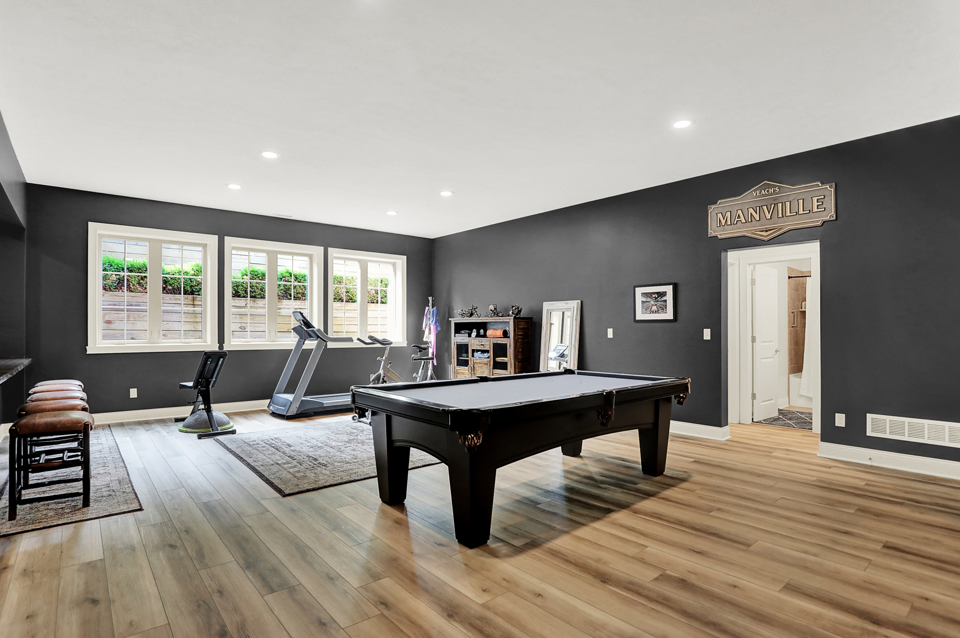 3989 Sunningdale Way